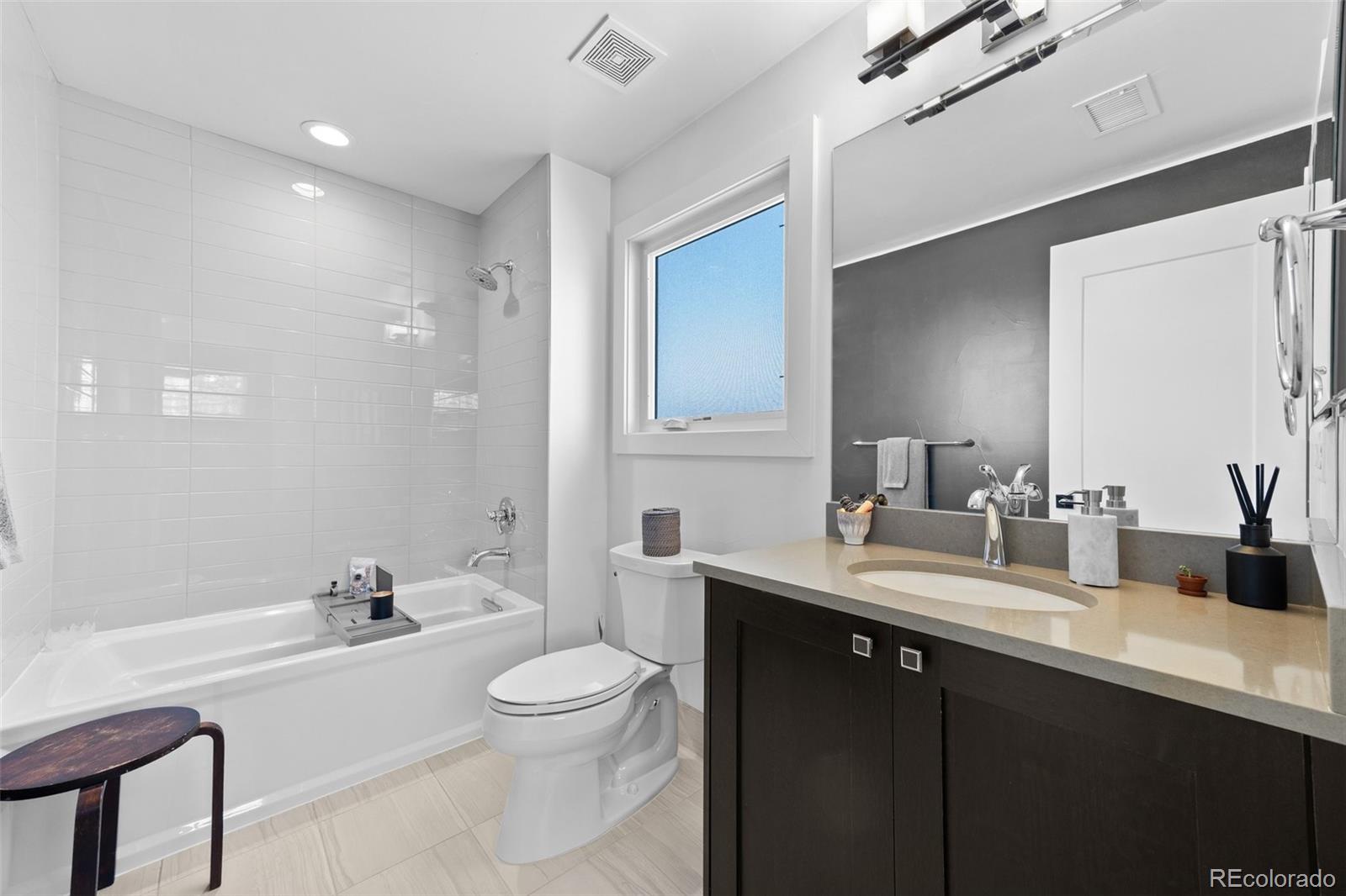 3201 S Emerson Street