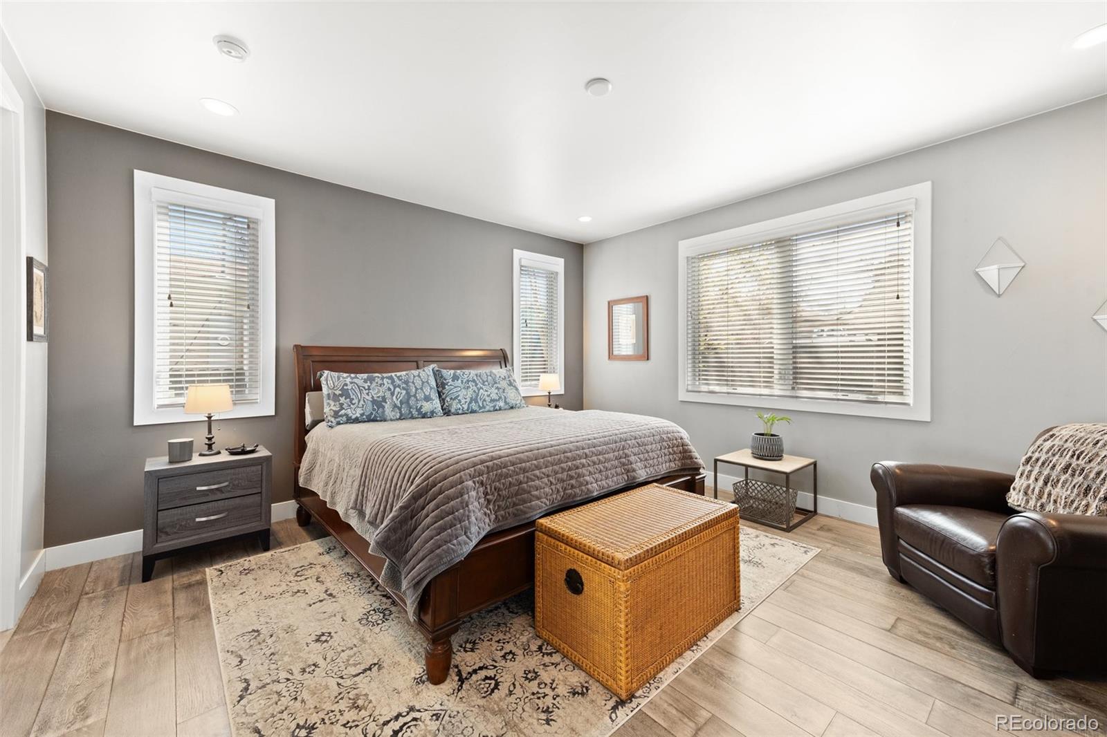 3201 S Emerson Street