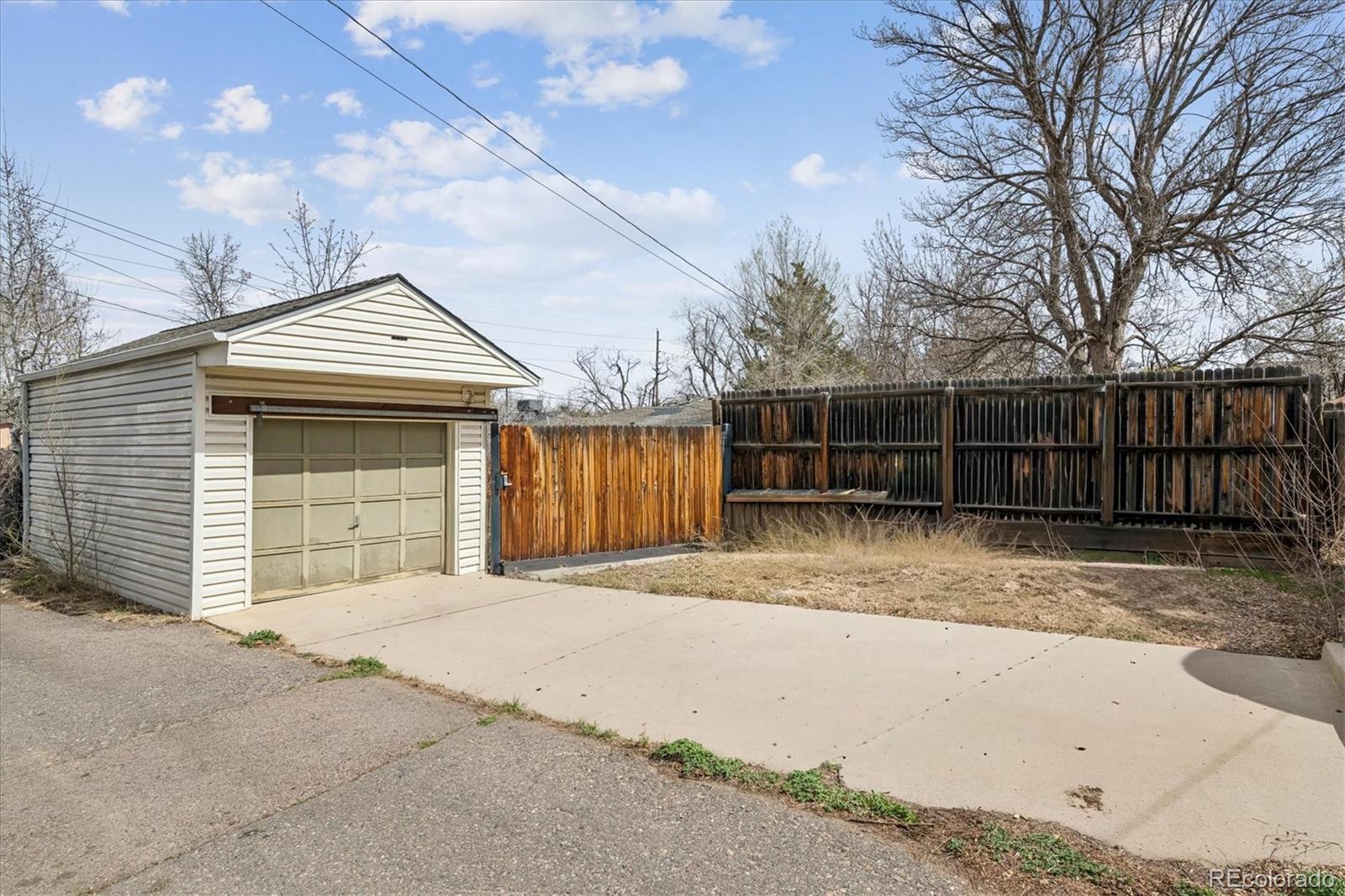 1819 S Madison Street