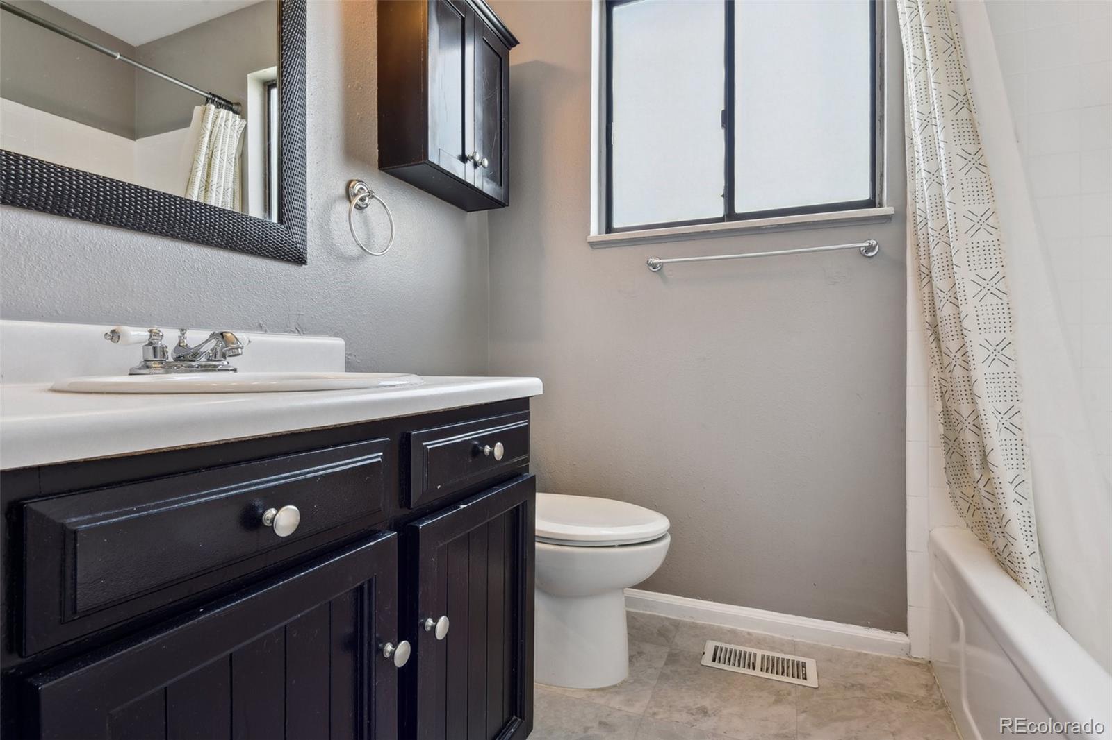 4710 E Louisiana Avenue