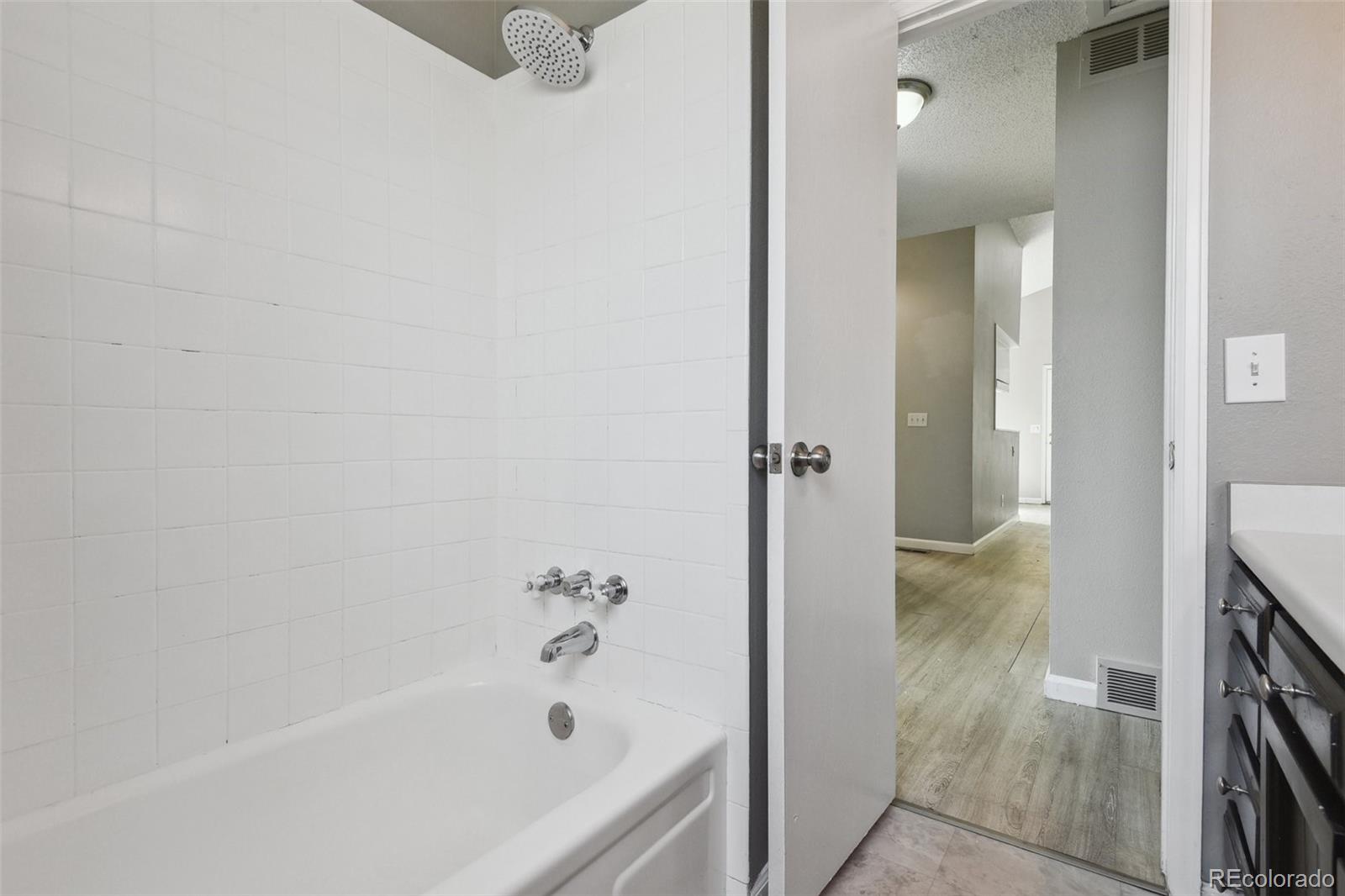 4710 E Louisiana Avenue