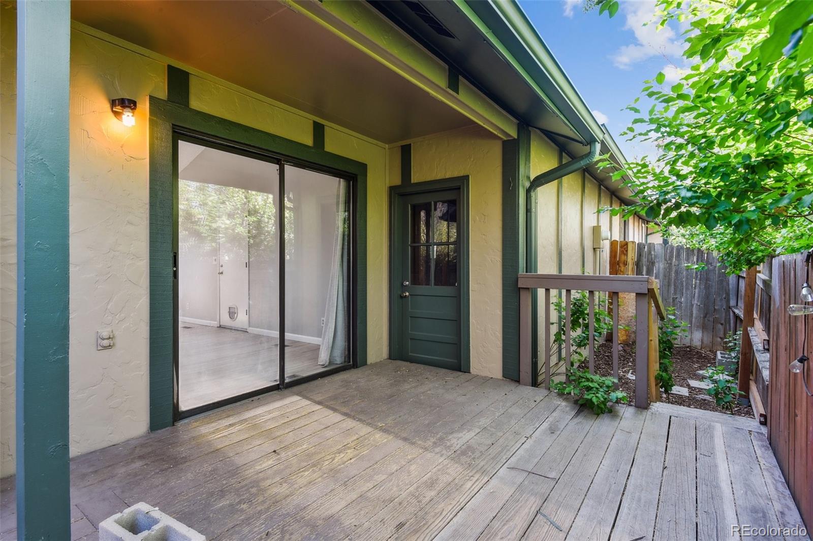 4710 E Louisiana Avenue