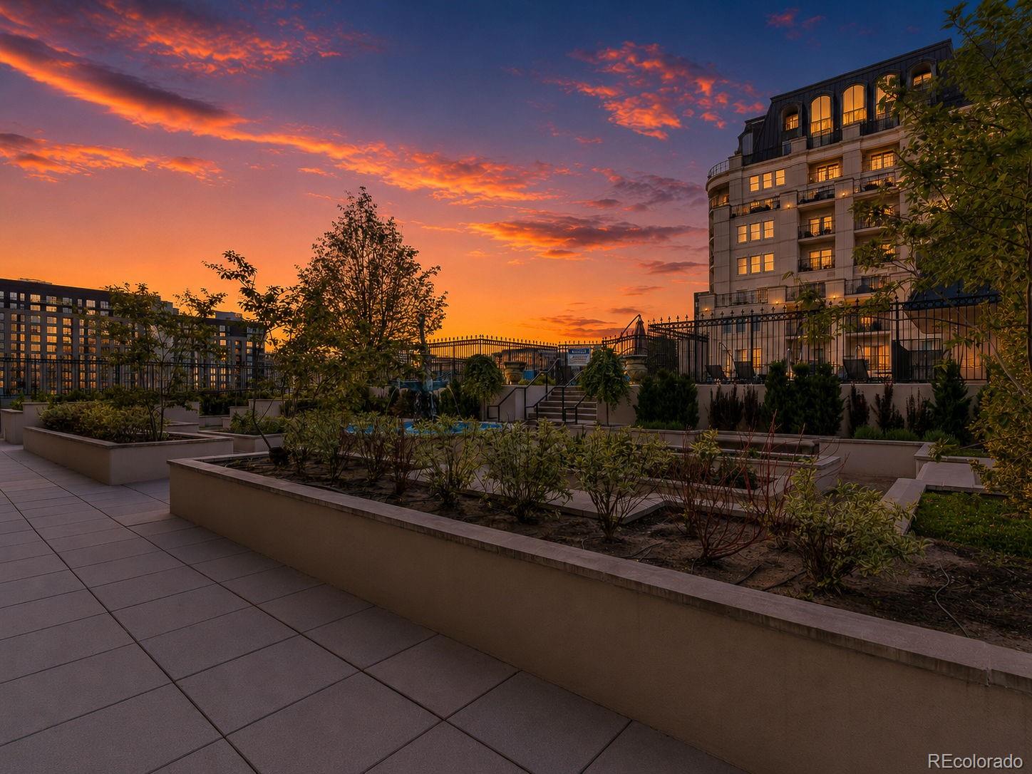 925 N Lincoln Street Unit: 3C