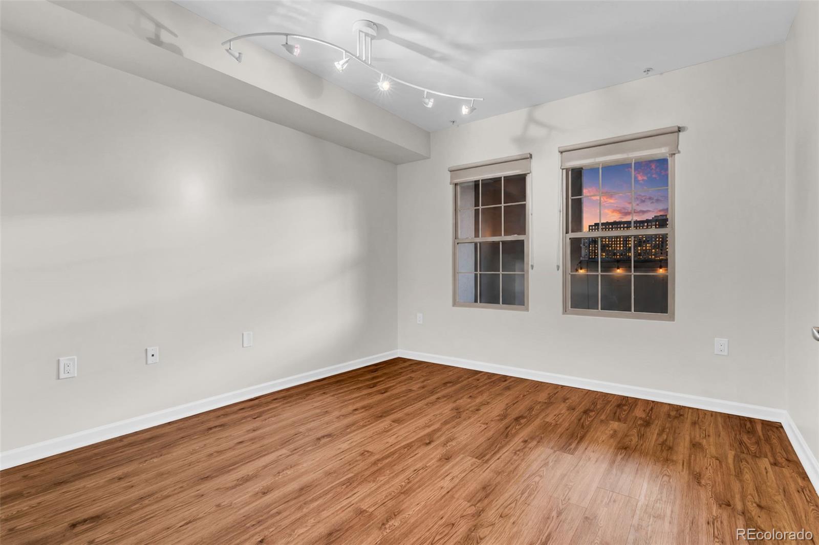 925 N Lincoln Street Unit: 3C