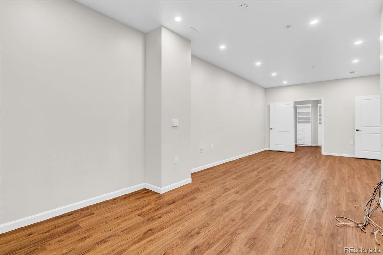 925 N Lincoln Street Unit: 3C