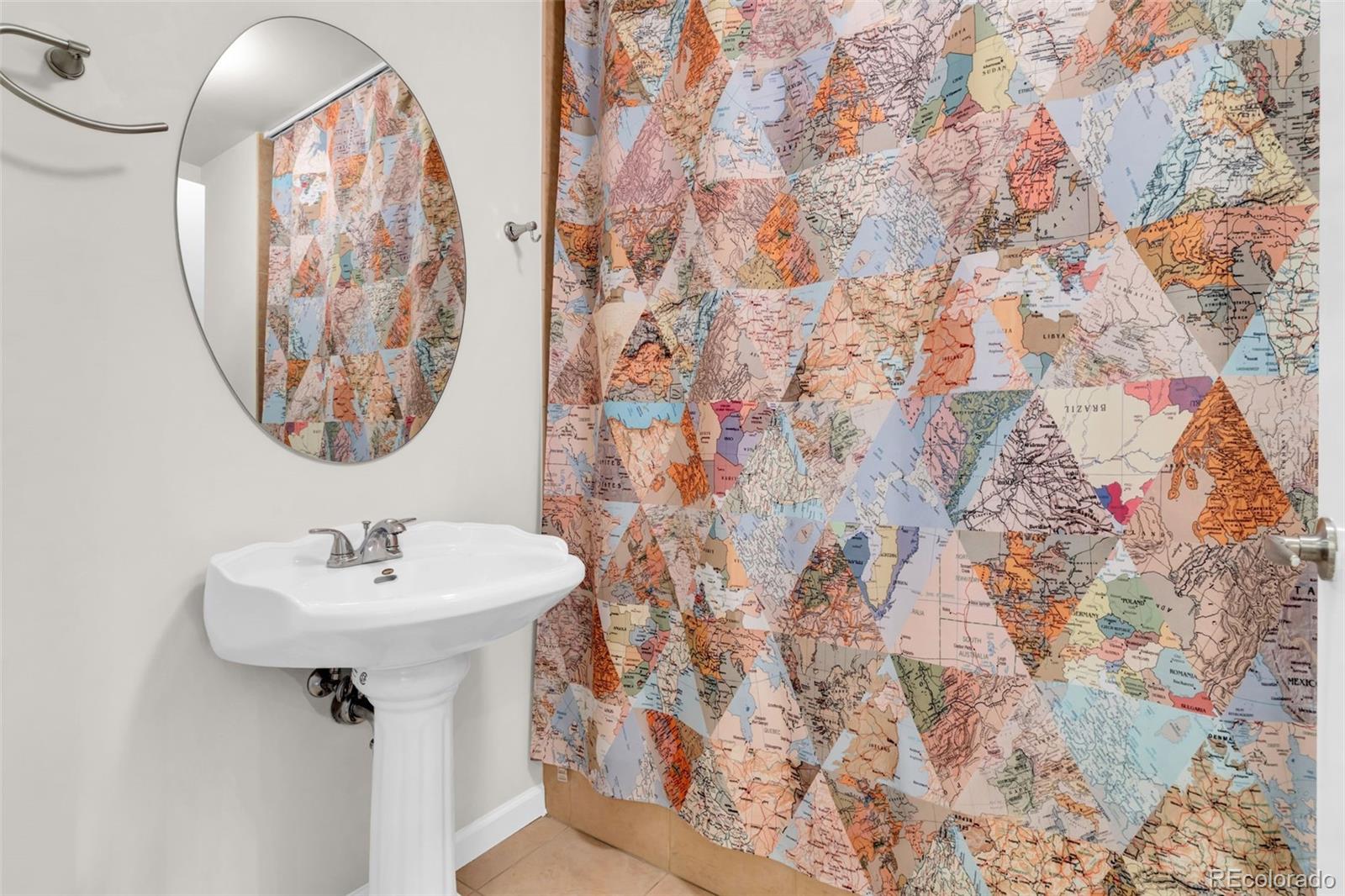 925 N Lincoln Street Unit: 3C