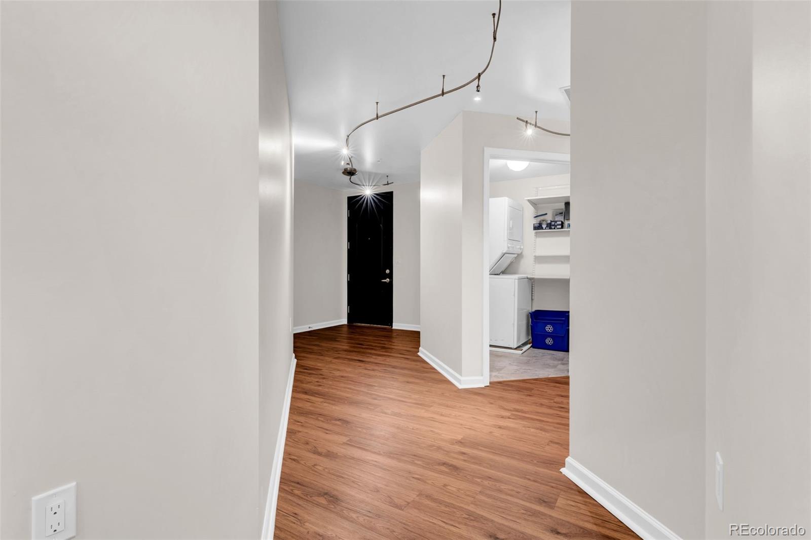 925 N Lincoln Street Unit: 3C