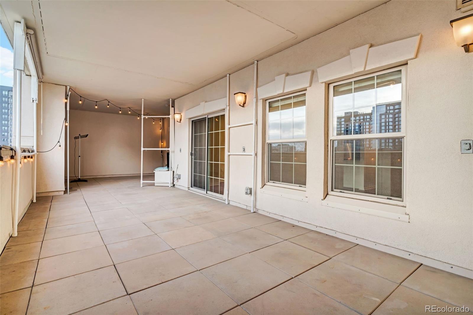 925 N Lincoln Street Unit: 3C