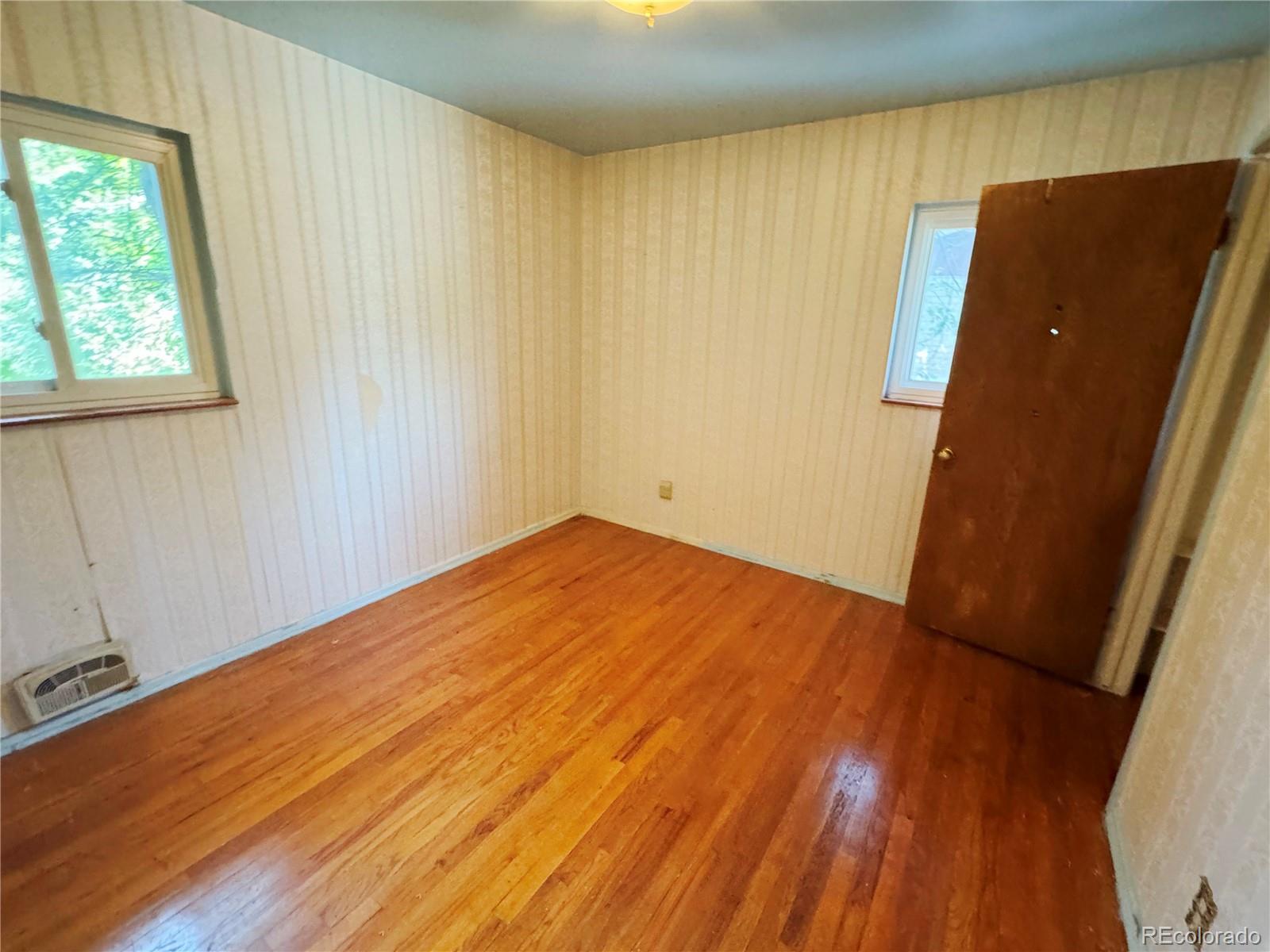 2081 S Lowell Boulevard