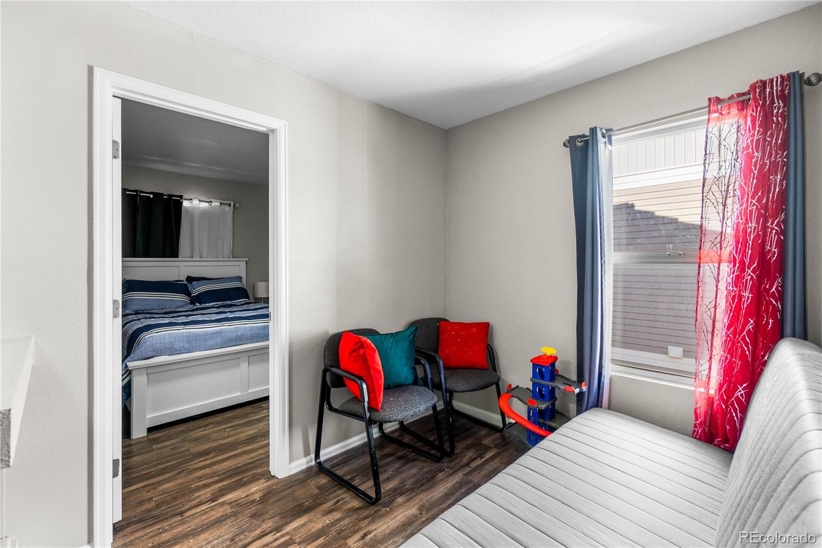 5562 Flanders Street