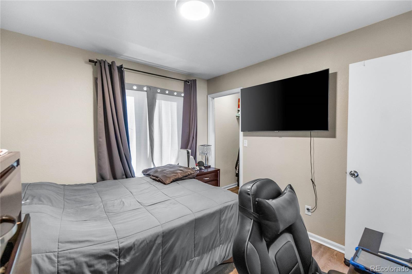 5562 Flanders Street