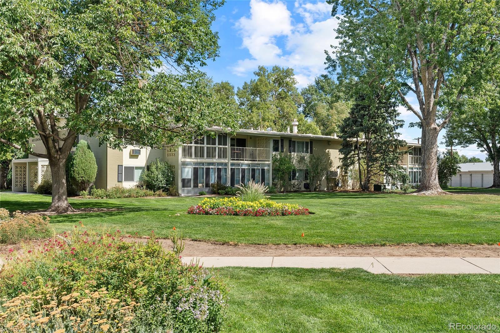 600 S Clinton Street Unit: 2B