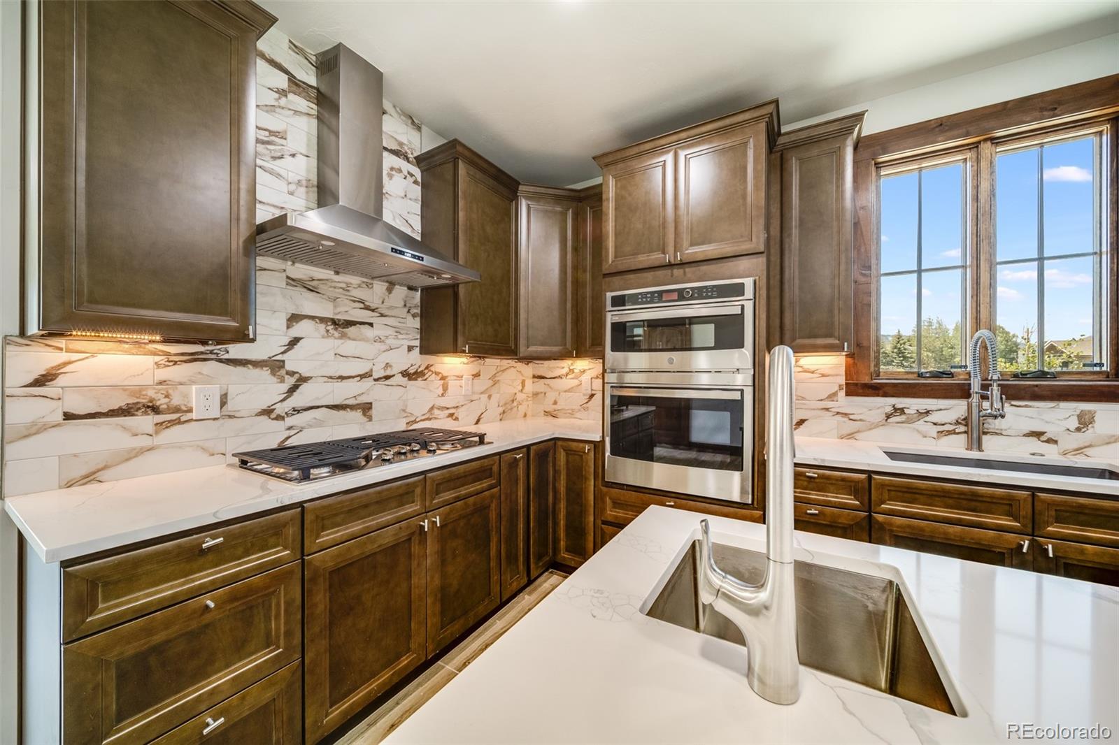 817 Saddle Ridge Circle