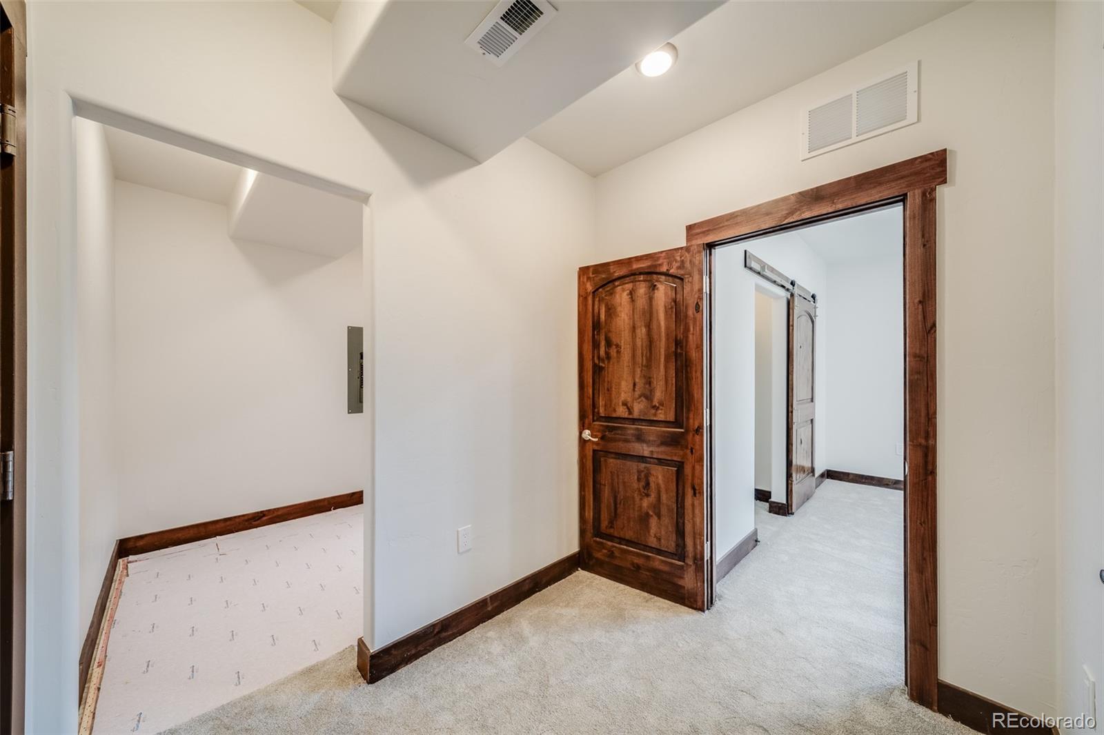 817 Saddle Ridge Circle