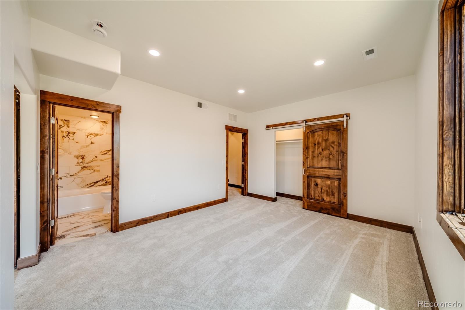 817 Saddle Ridge Circle
