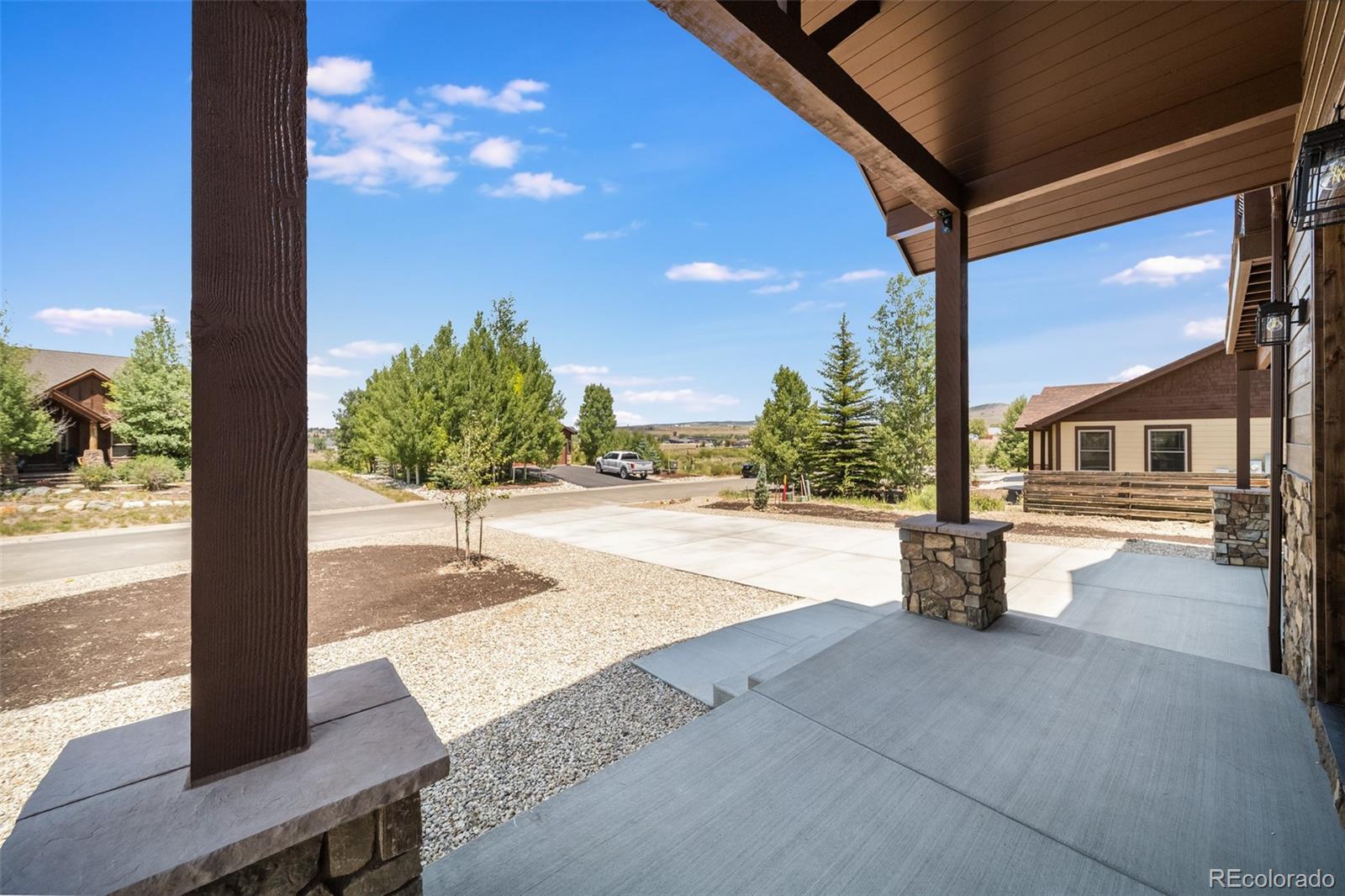 817 Saddle Ridge Circle