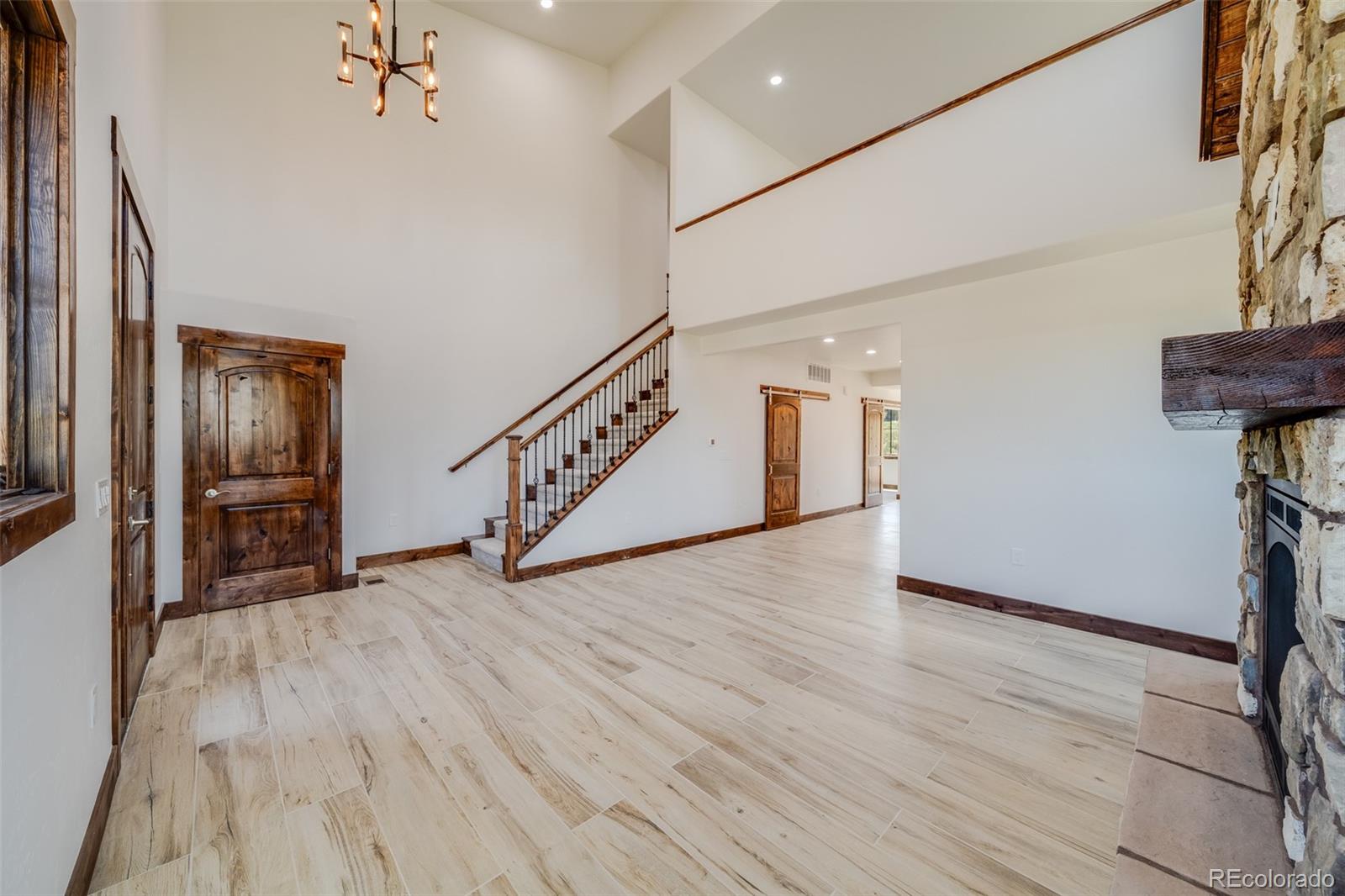 817 Saddle Ridge Circle