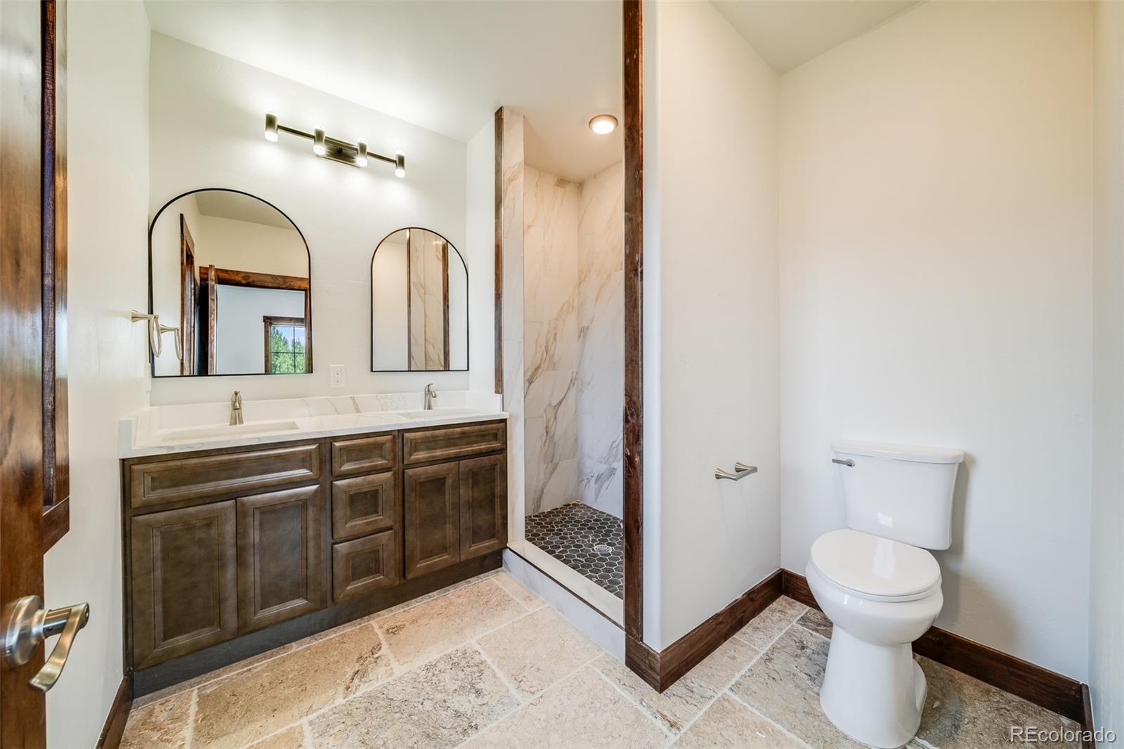817 Saddle Ridge Circle