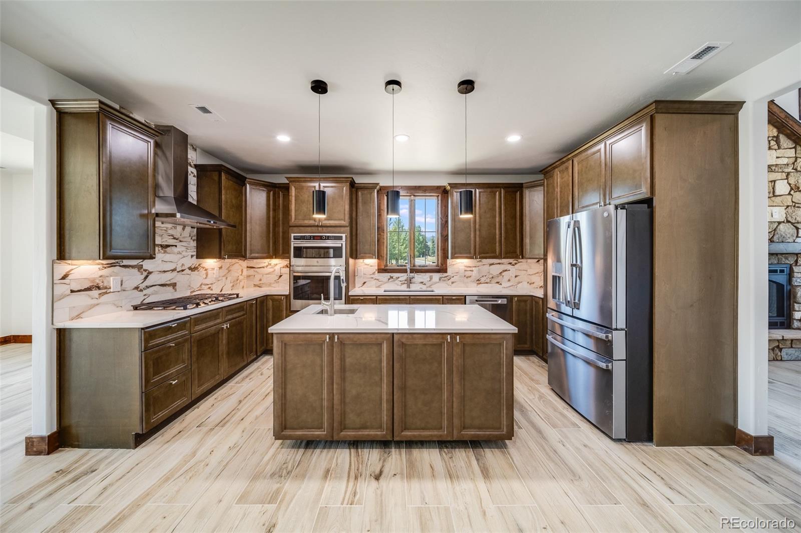 817 Saddle Ridge Circle