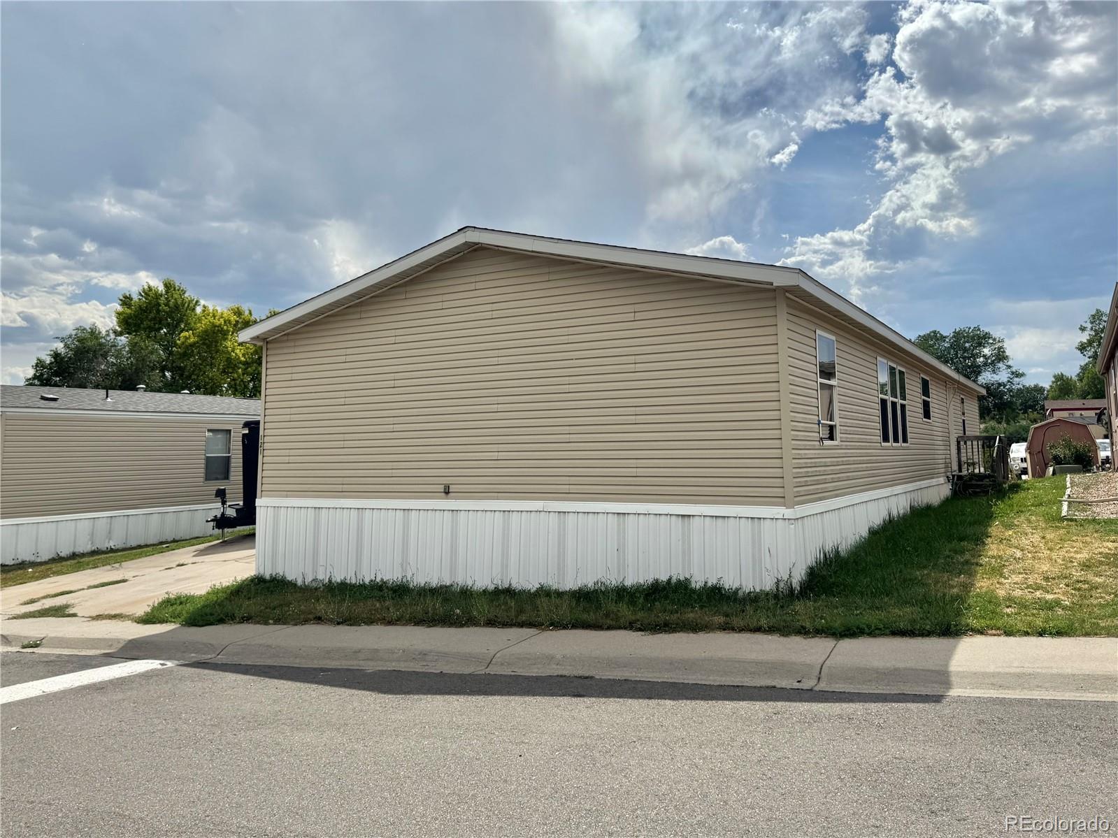 1201 W Thonrton Parkway