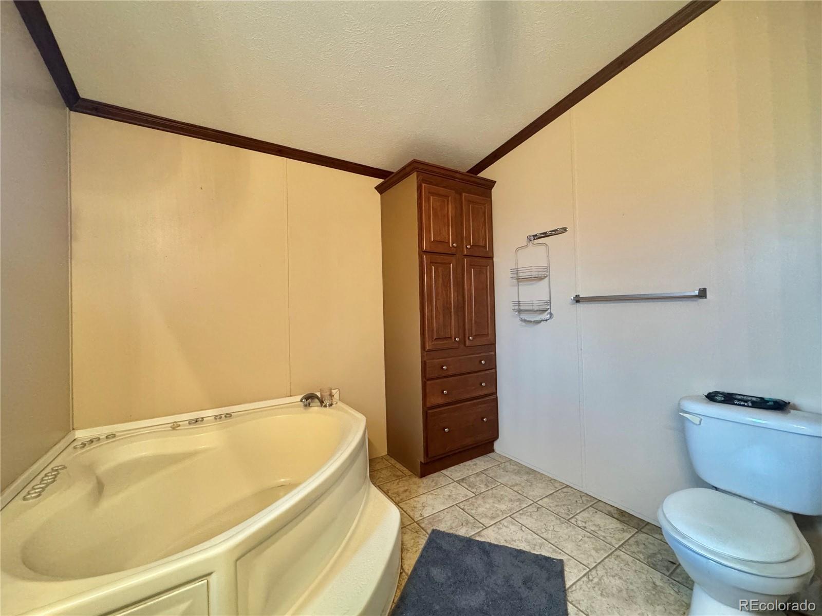 1201 W Thonrton Parkway