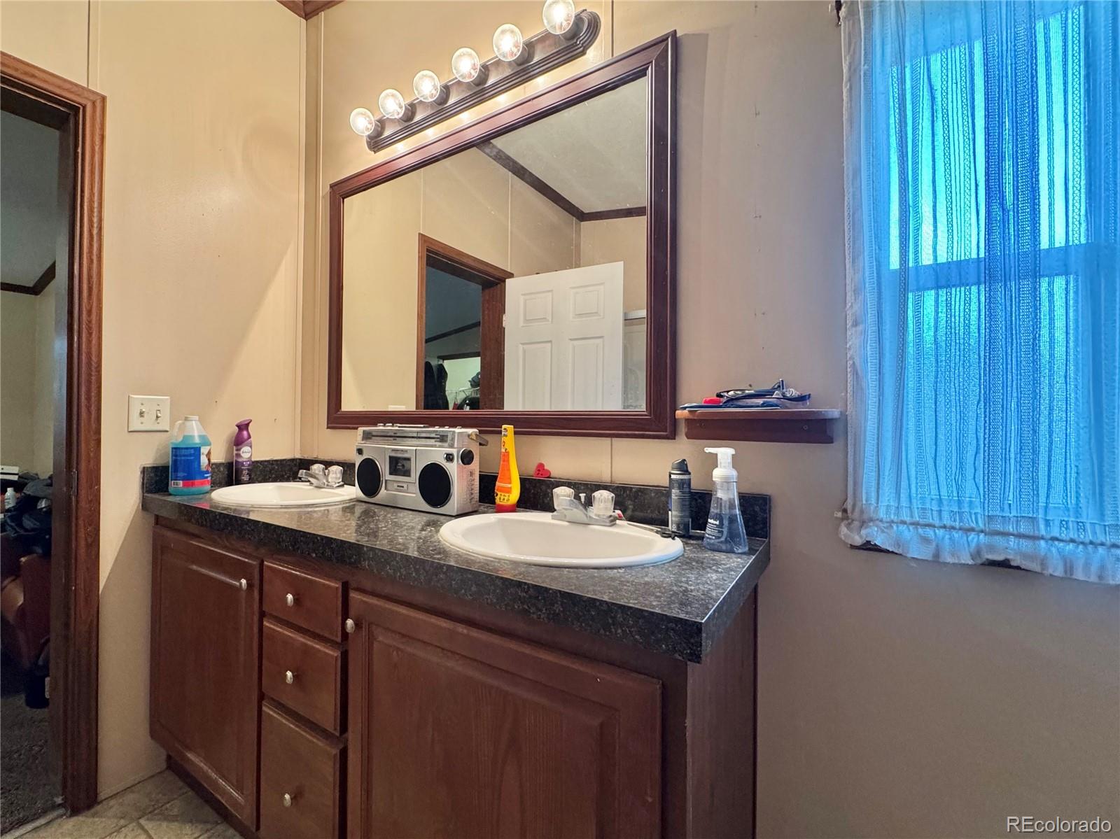 1201 W Thonrton Parkway