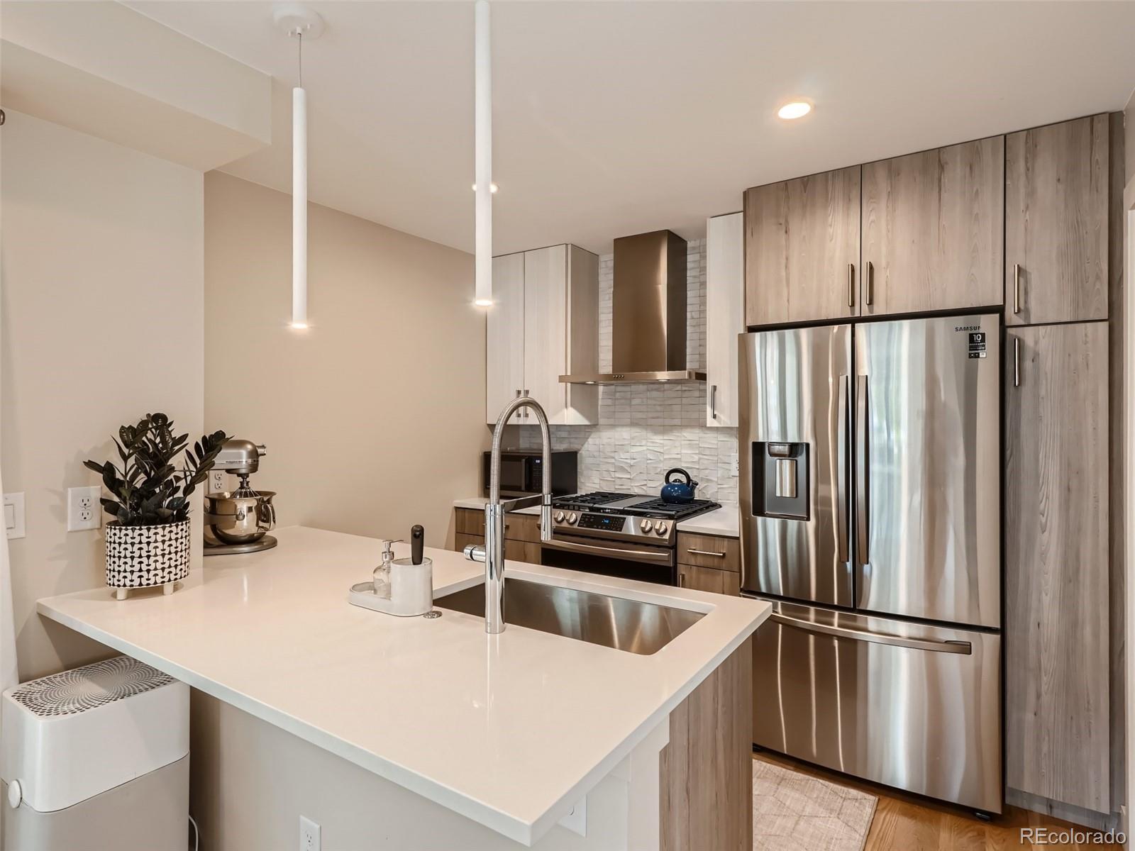 1342 N Zenobia Street