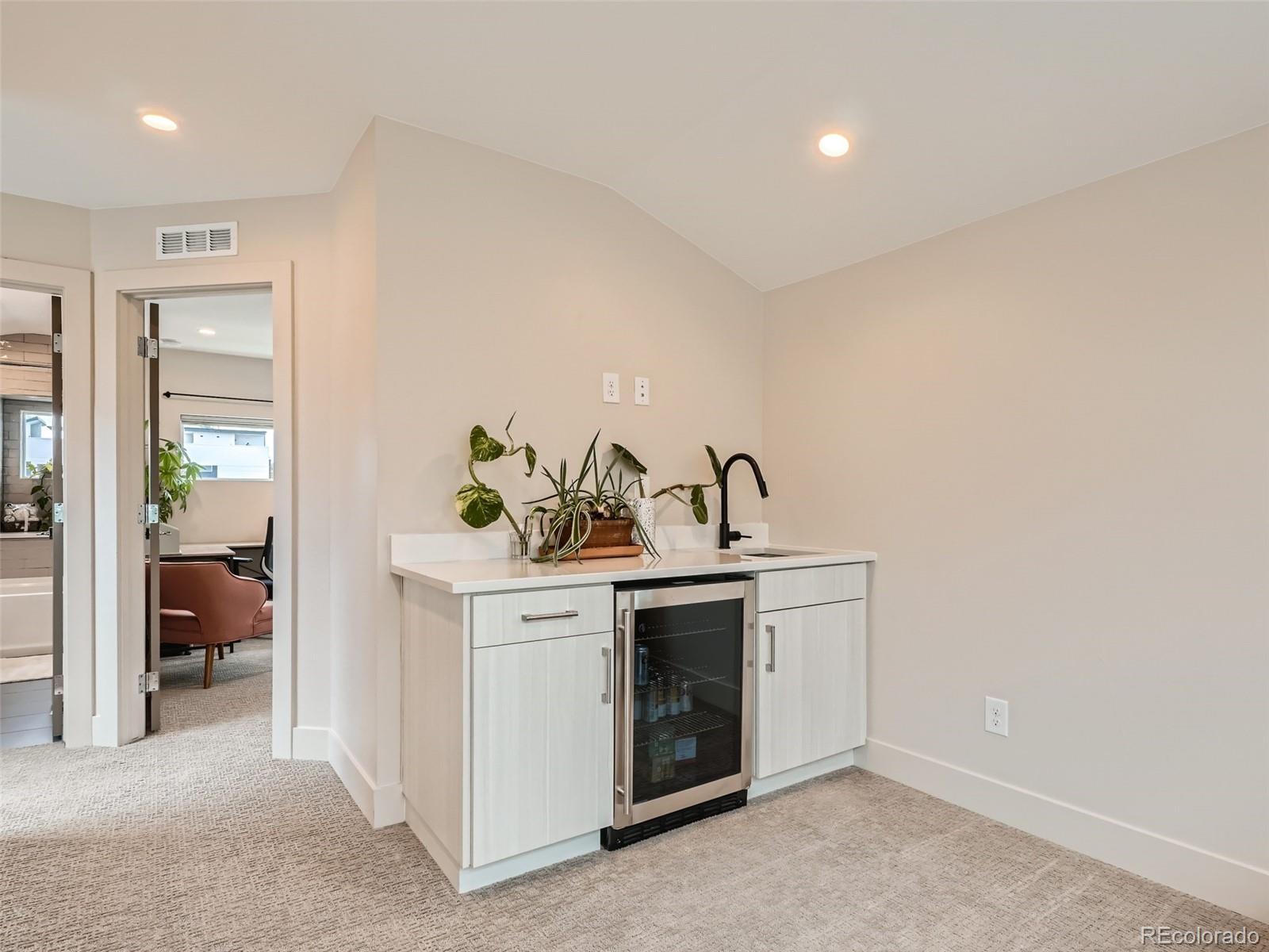 1342 N Zenobia Street