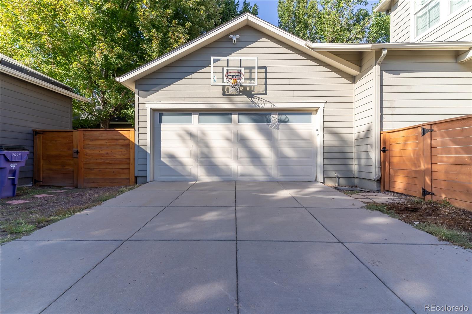 2661 Willow Street