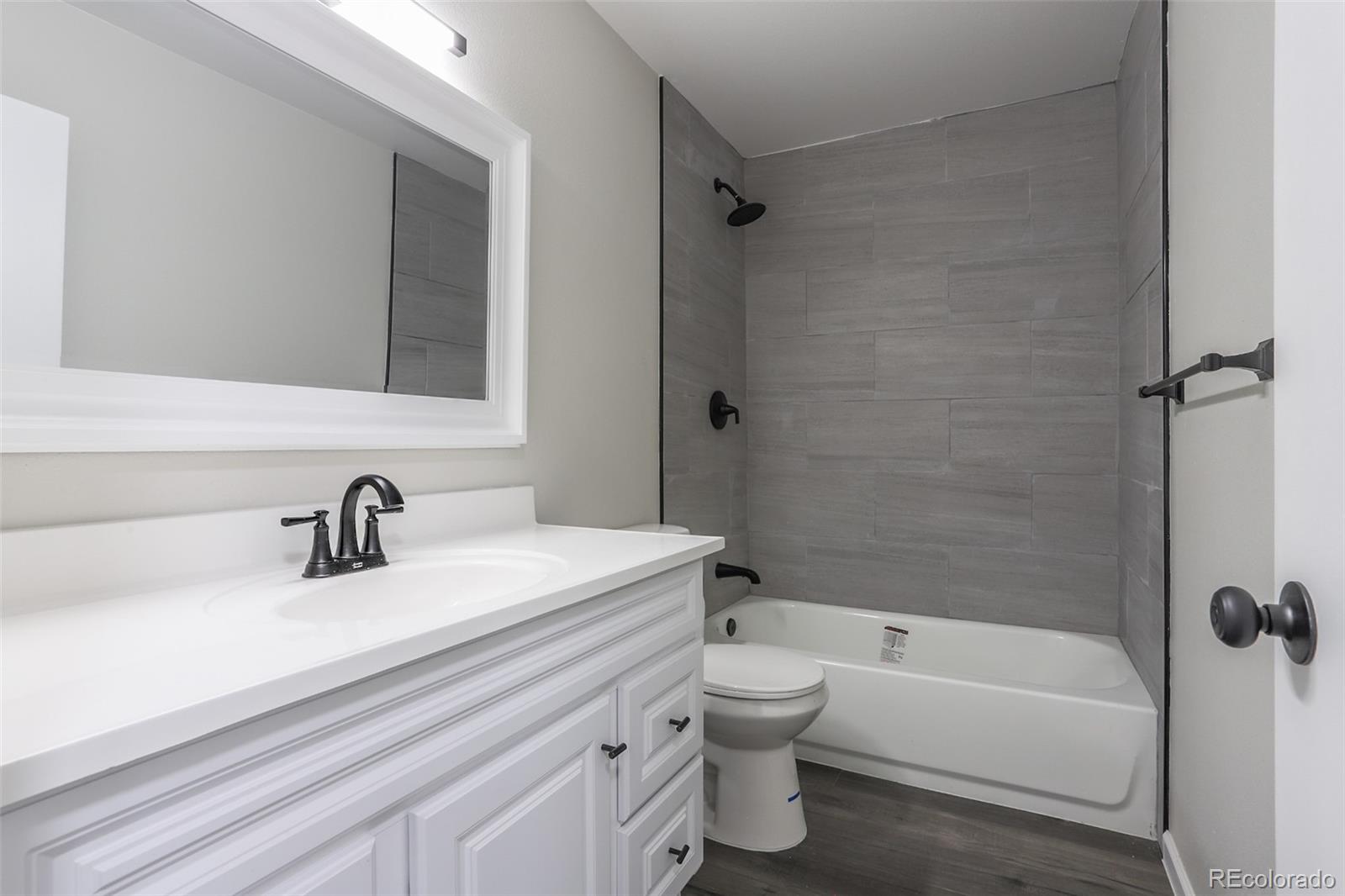 3460 Laredo Lane Unit: F1
