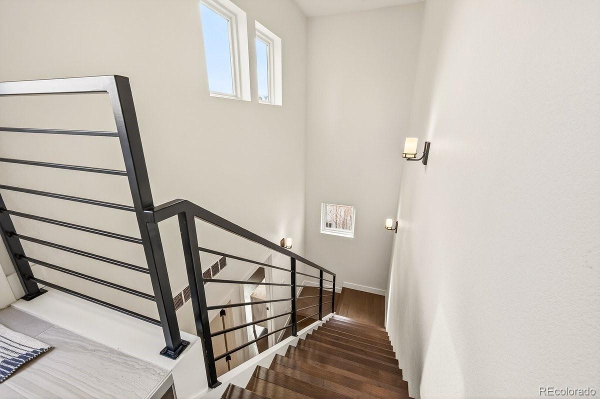 2836 W 25th Avenue Unit: 3