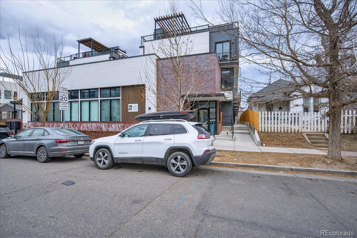 2836 W 25th Avenue Unit: 3
