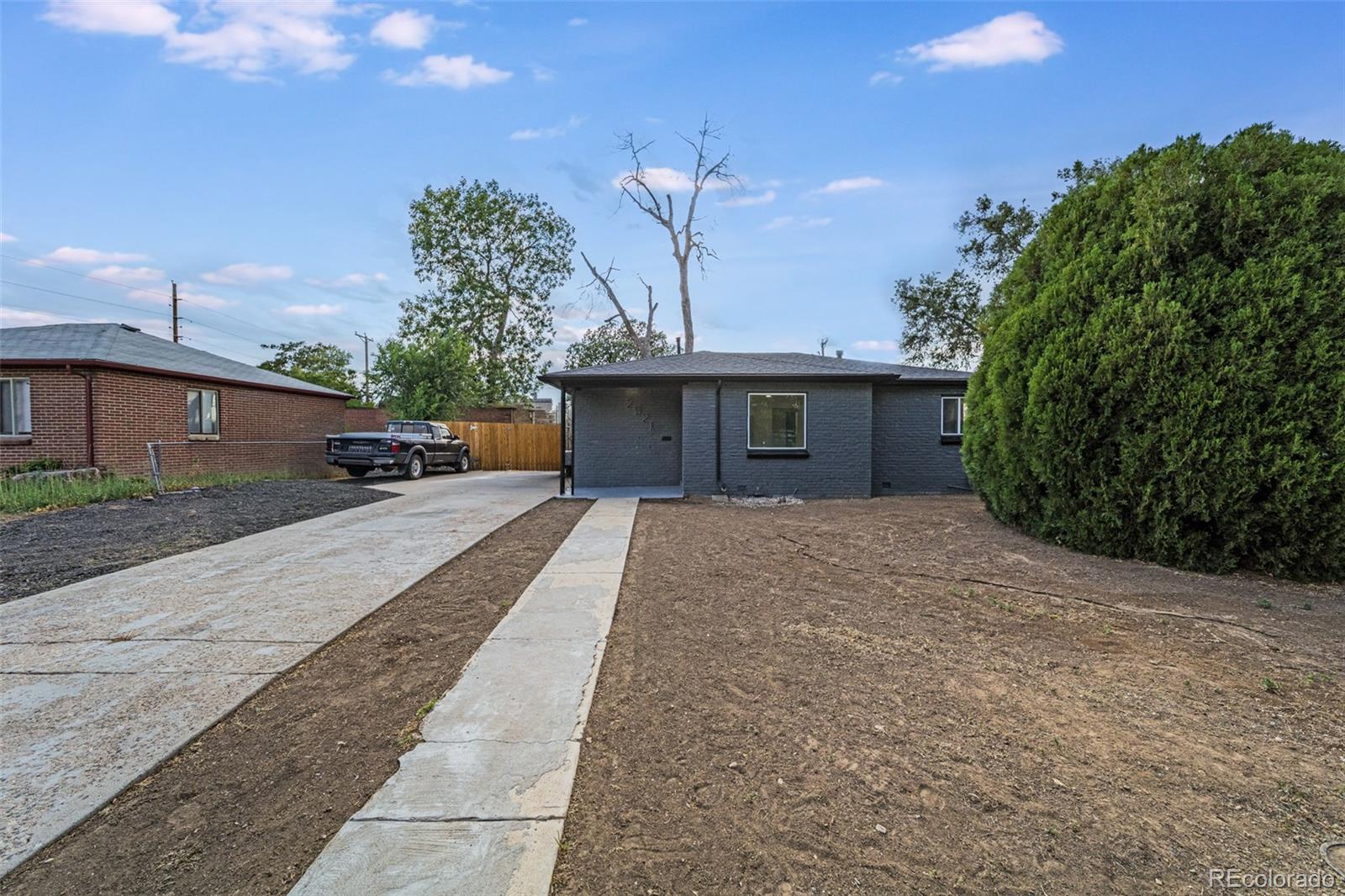 2921 Jasmine Street