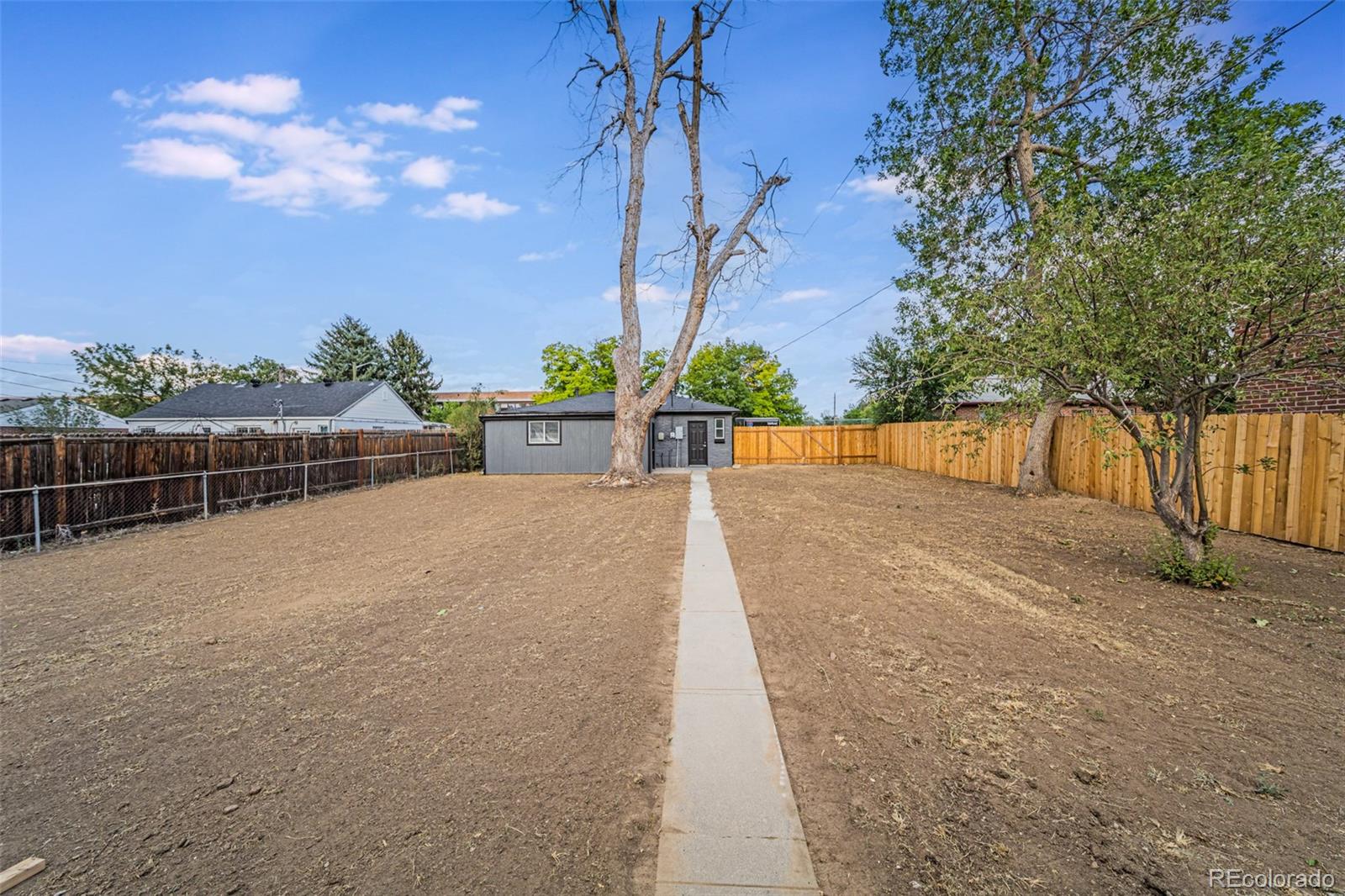 2921 Jasmine Street