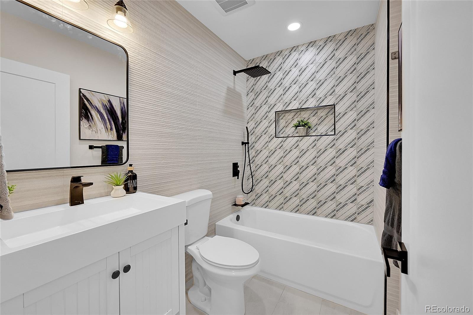 1908 S Lincoln Street