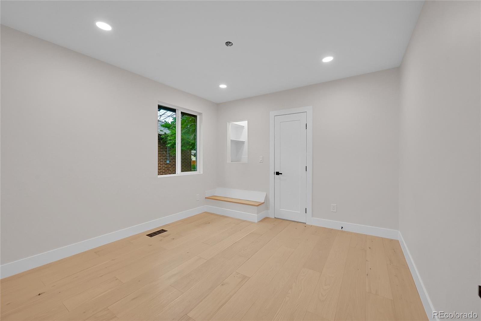 1908 S Lincoln Street