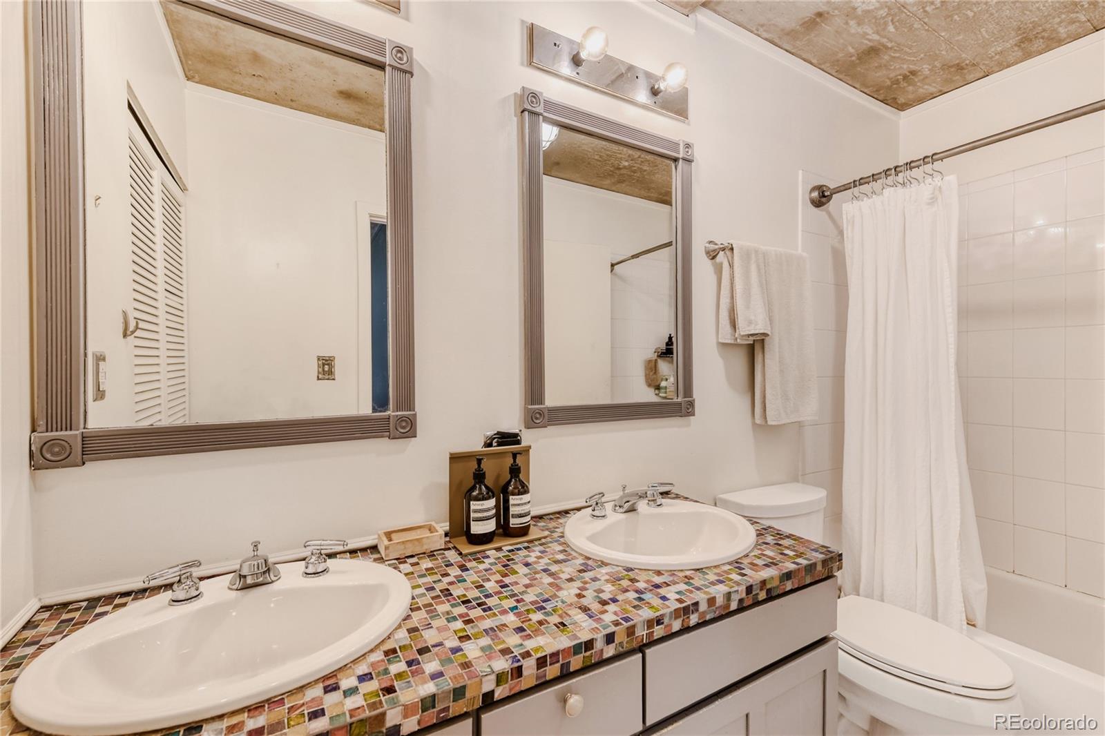 1050 Cherokee Street Unit: 210