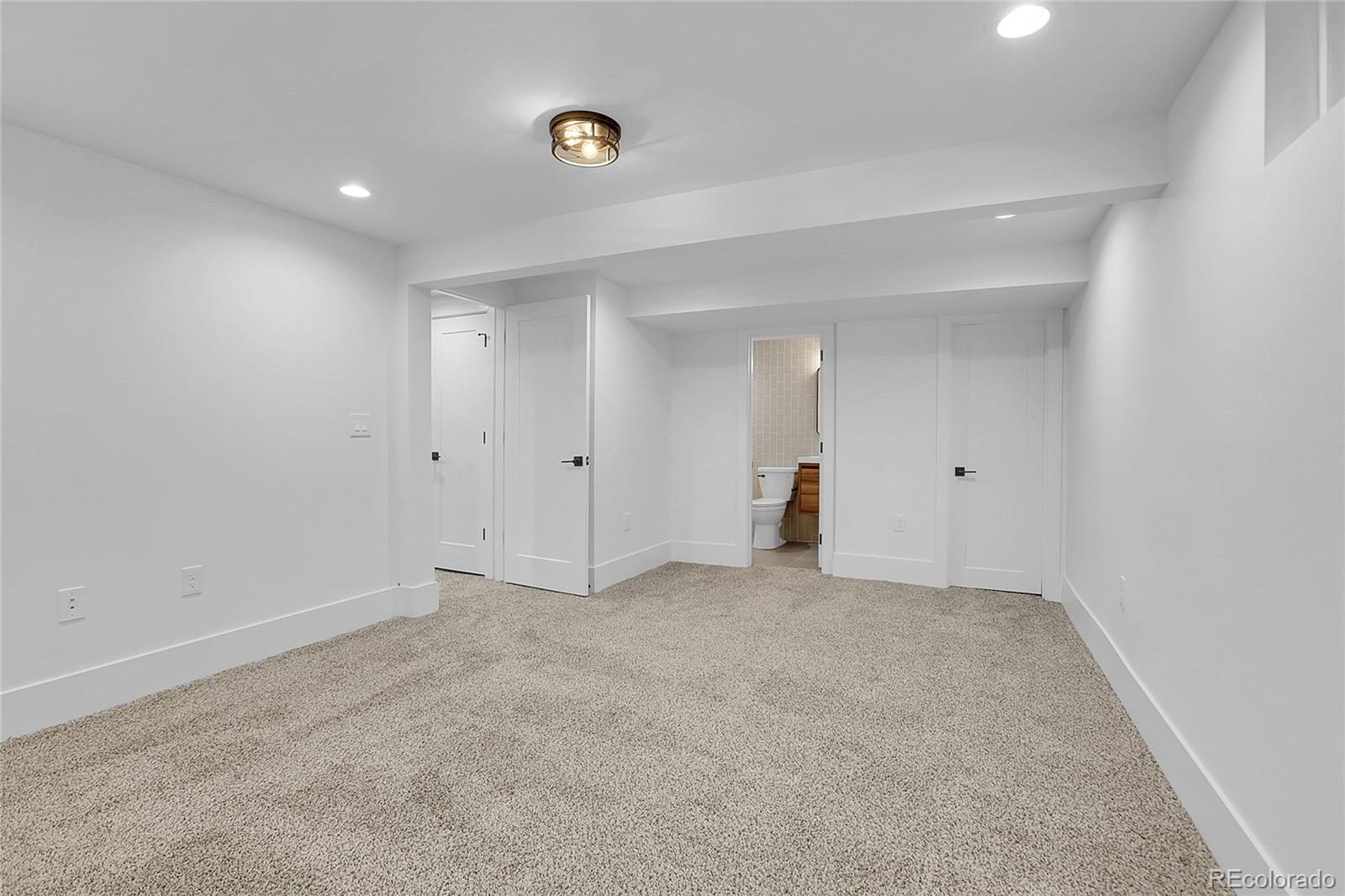 7641 E Oxford Avenue