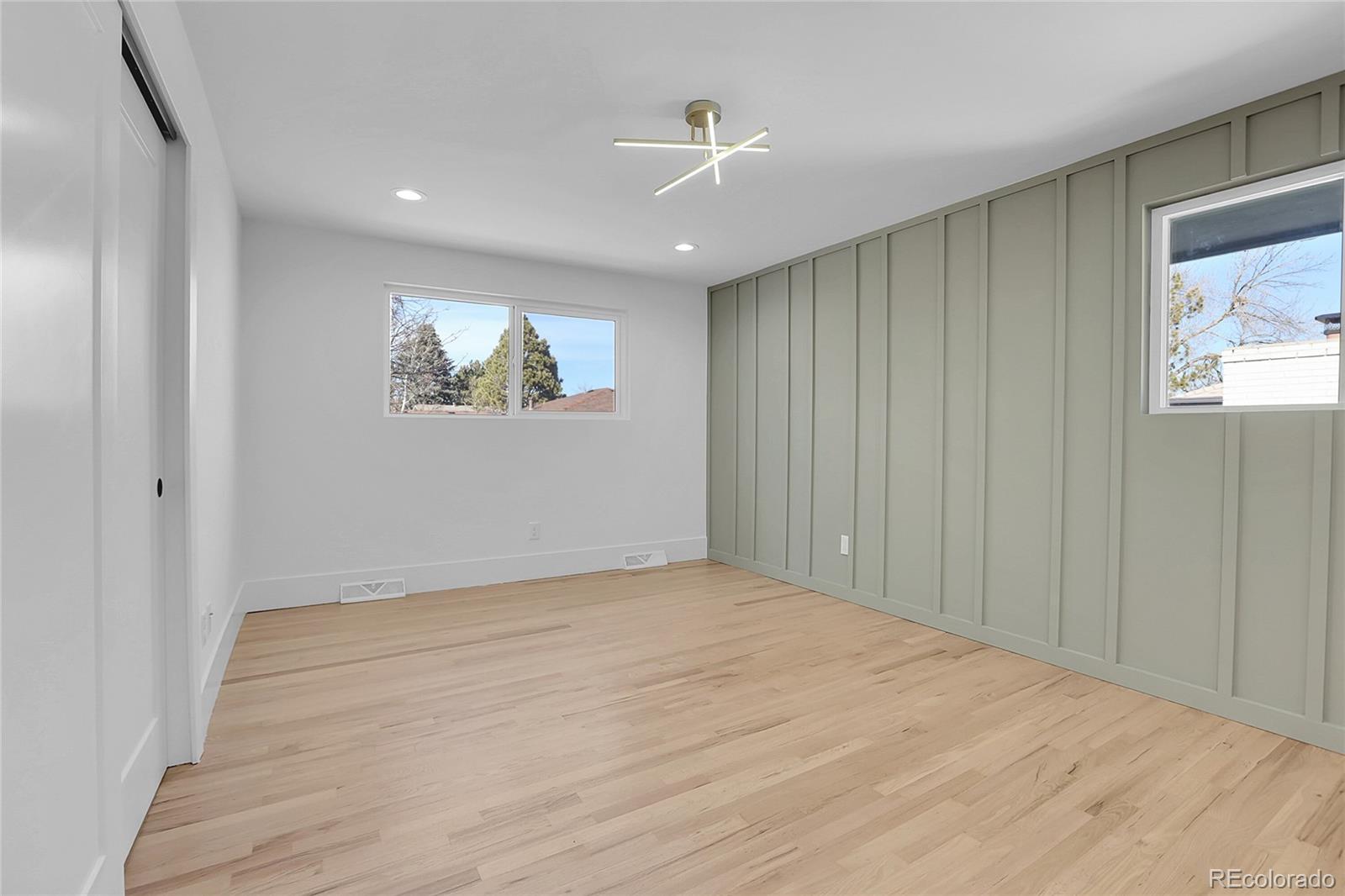 7641 E Oxford Avenue