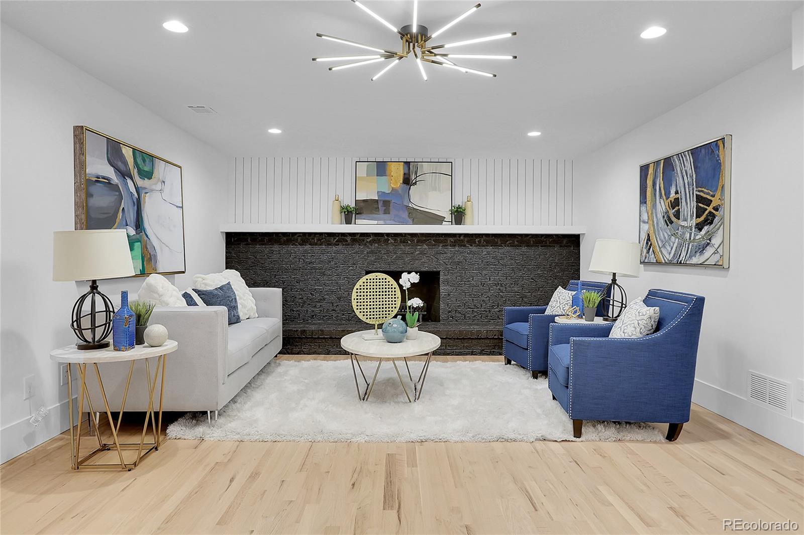 7641 E Oxford Avenue