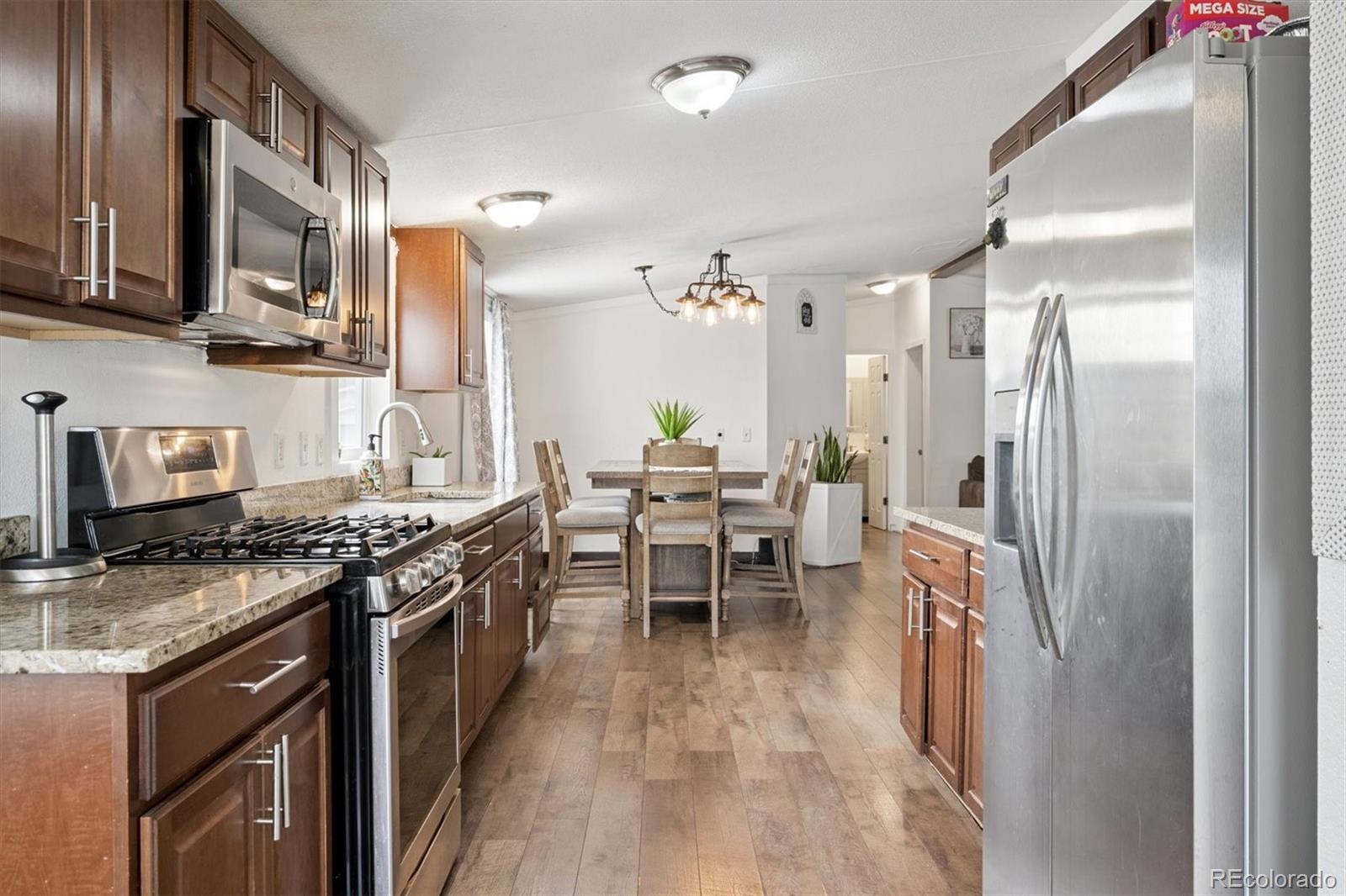 1500 W Thornton Parkway