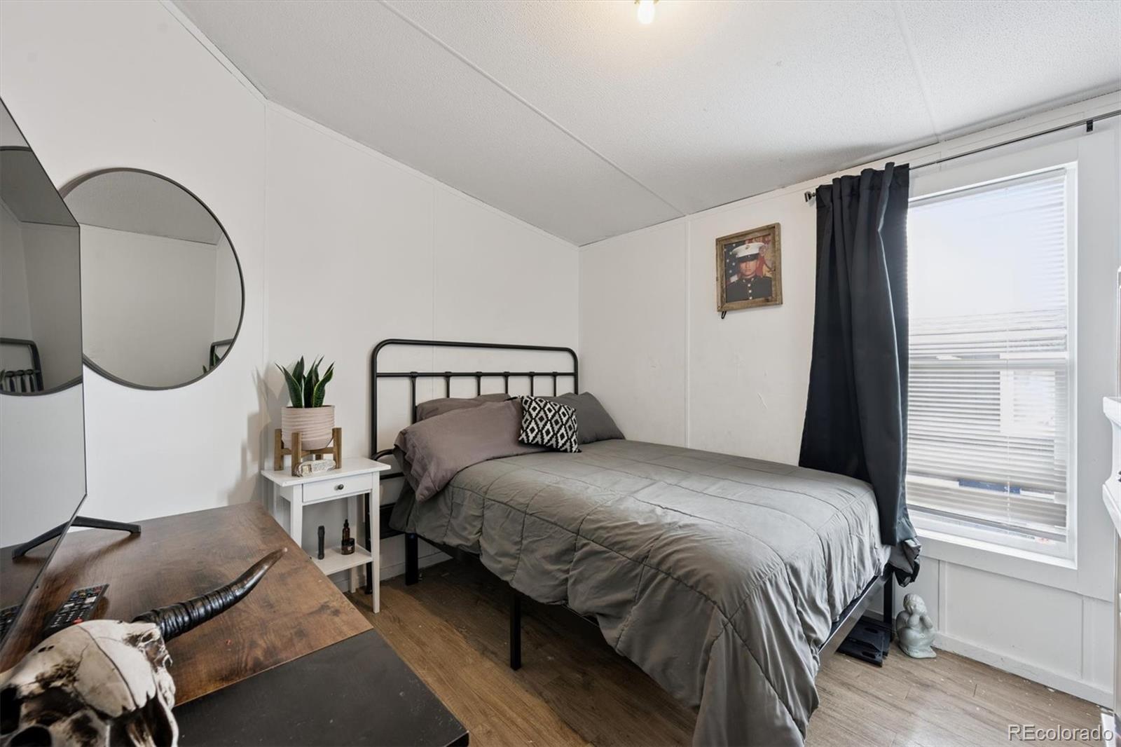 1500 W Thornton Parkway