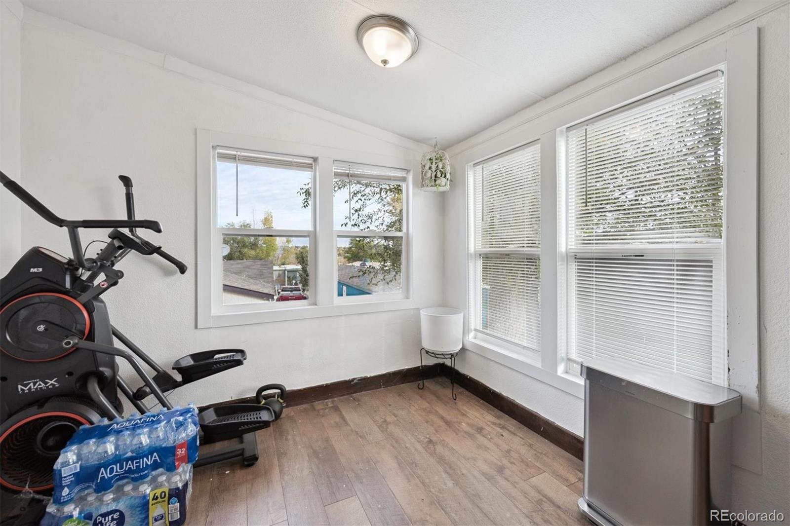 1500 W Thornton Parkway