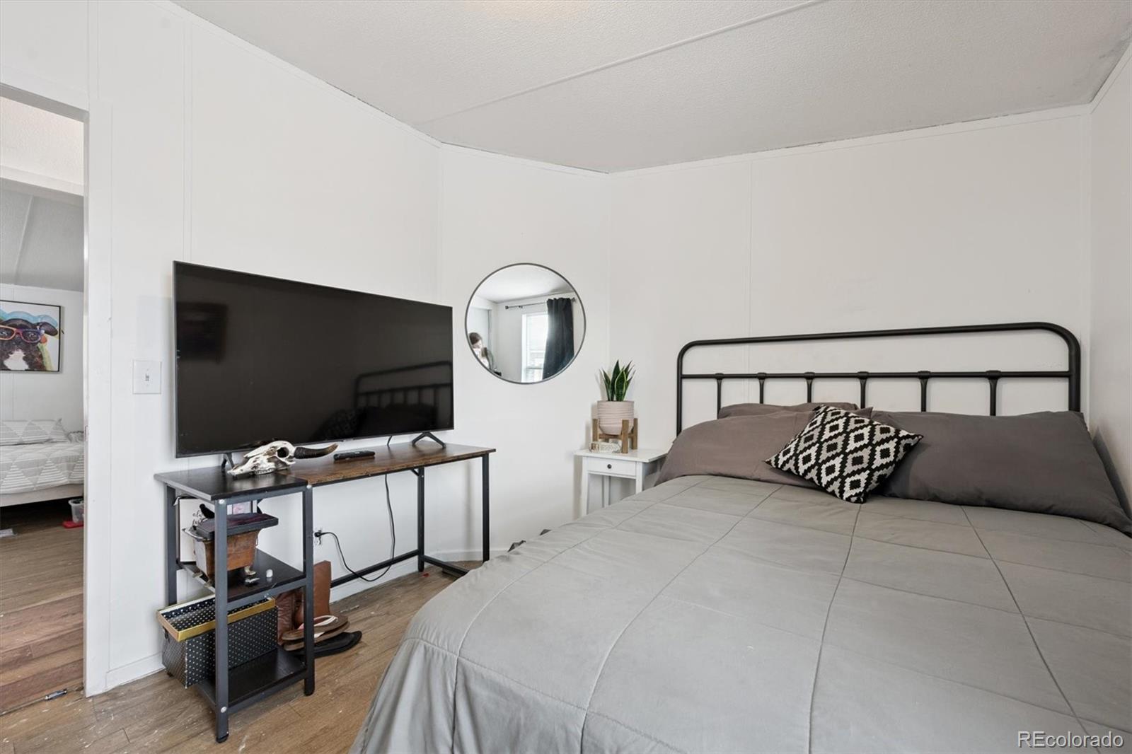 1500 W Thornton Parkway