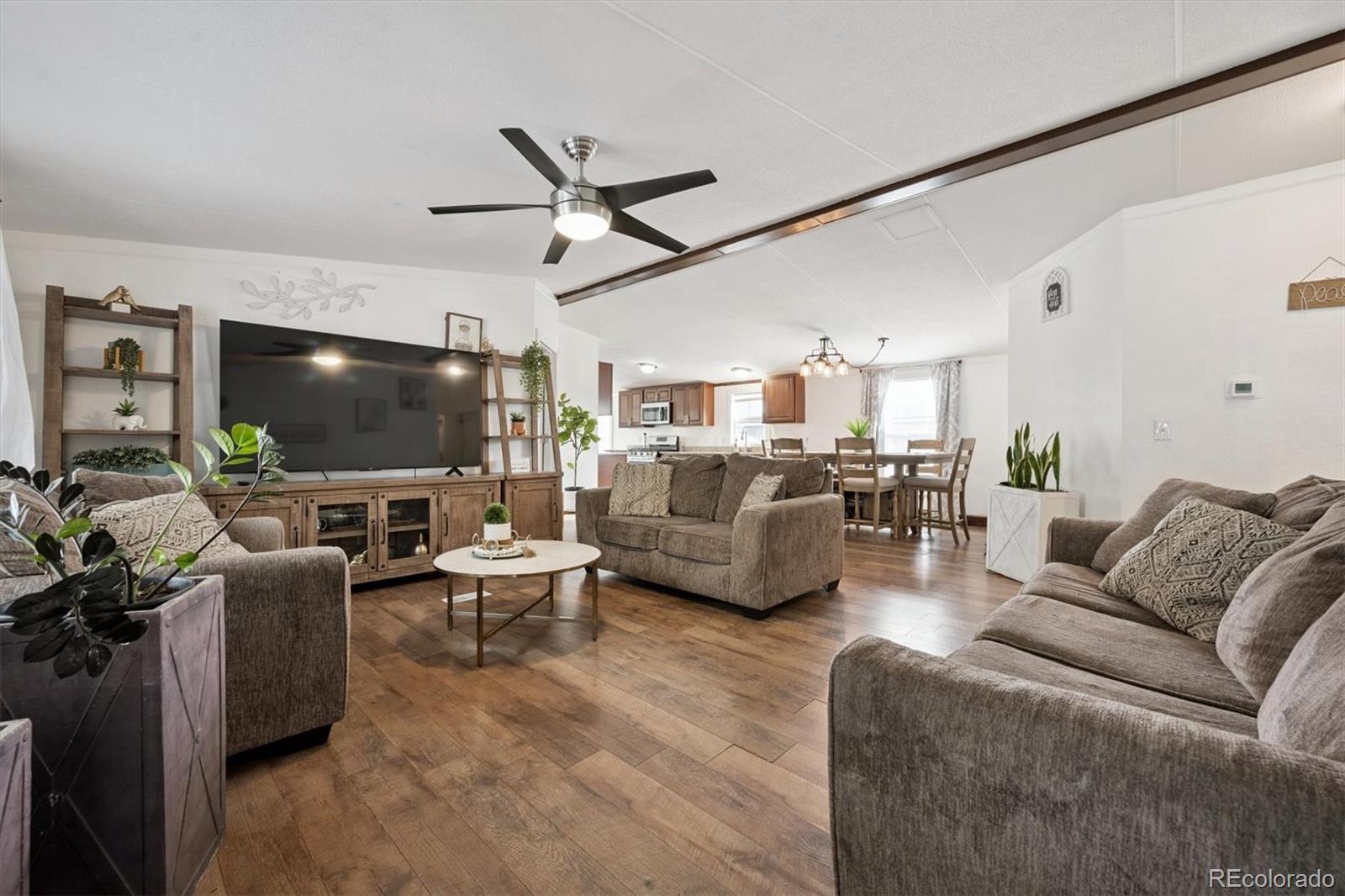 1500 W Thornton Parkway