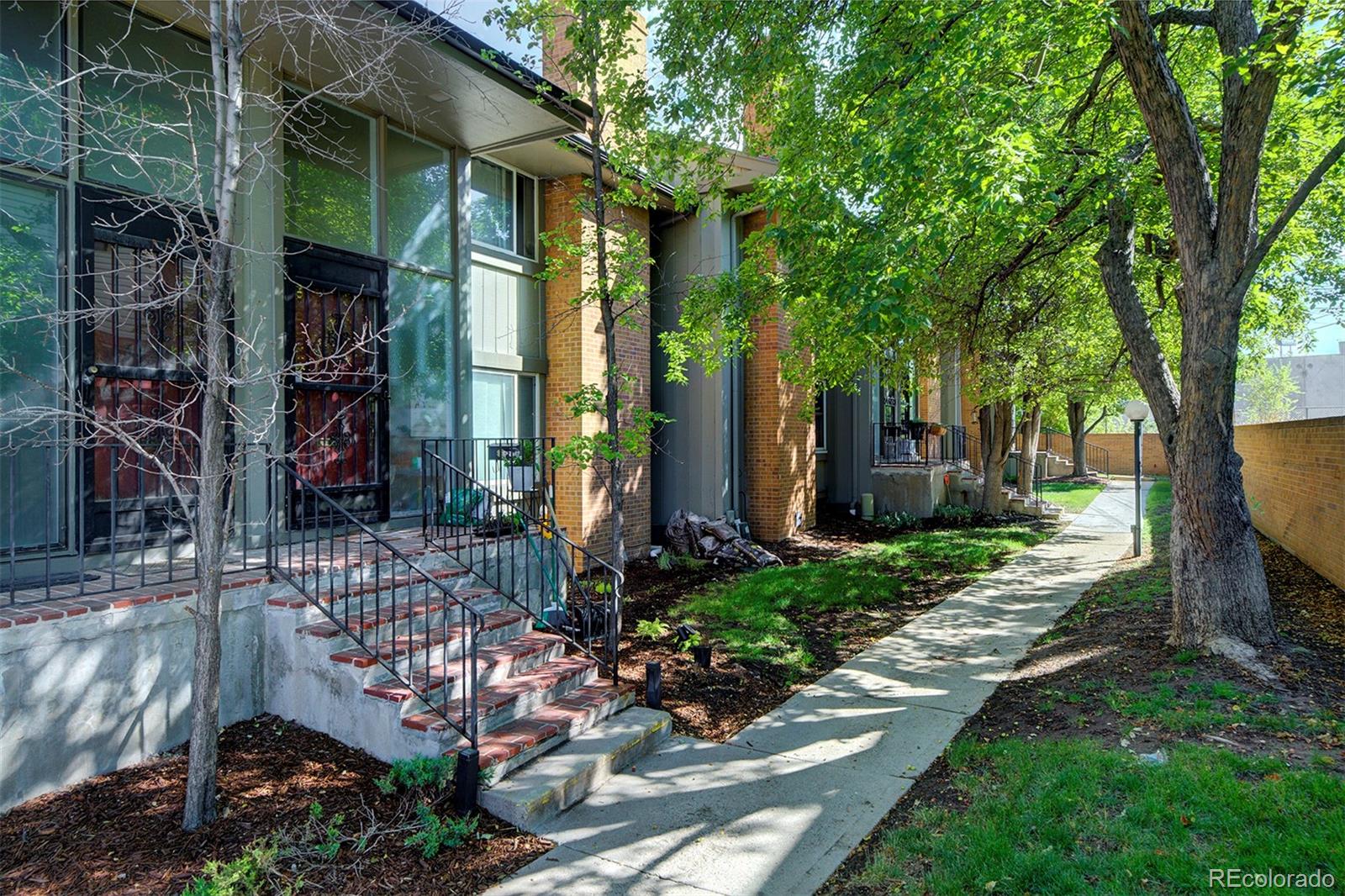 3556 S Hillcrest Drive Unit: 9