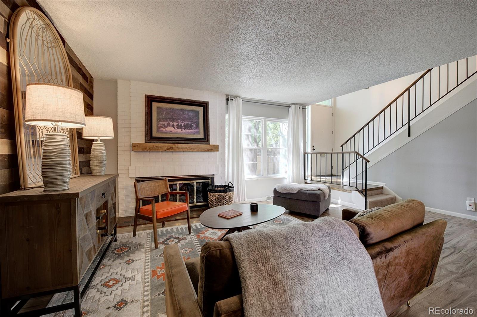 3556 S Hillcrest Drive Unit: 9