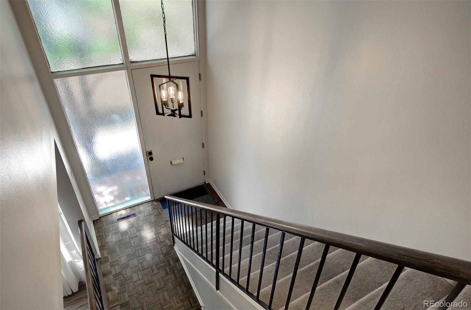 3556 S Hillcrest Drive Unit: 9