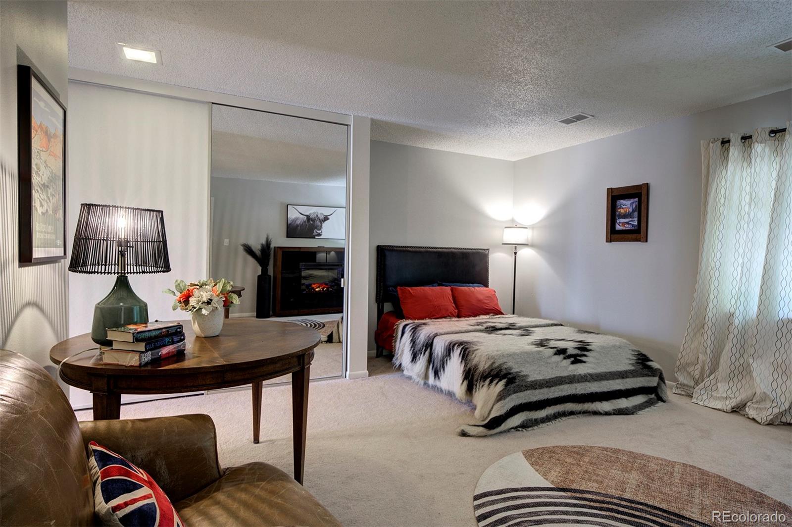 3556 S Hillcrest Drive Unit: 9