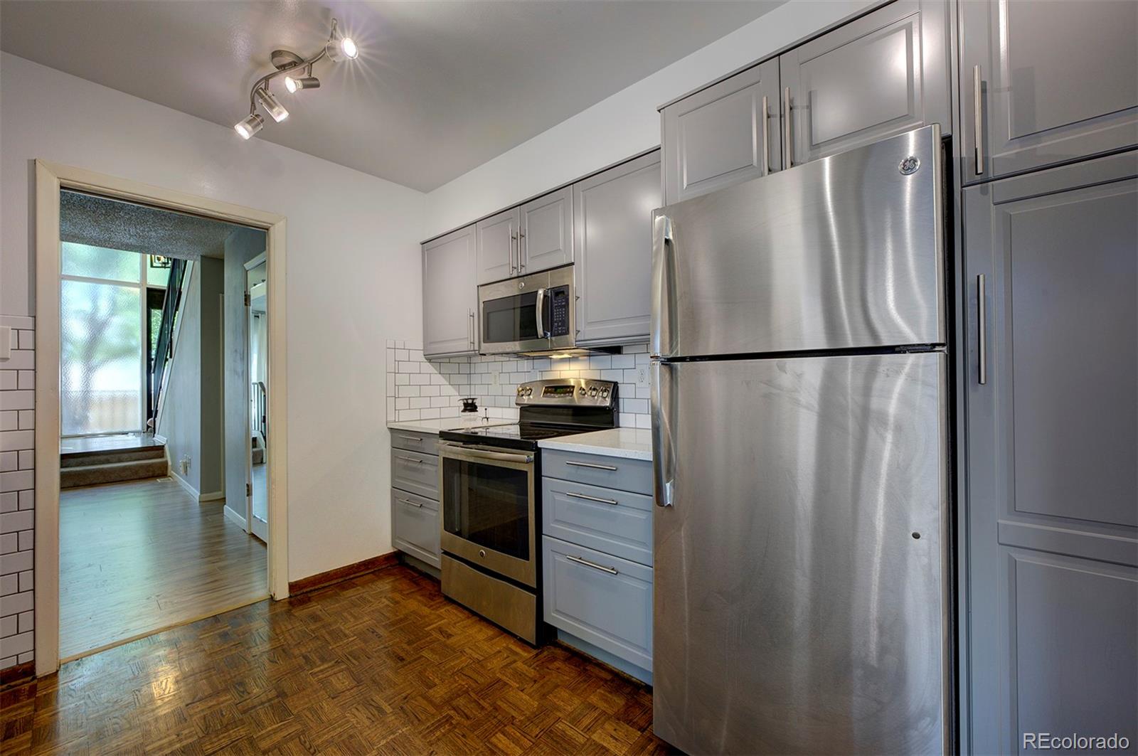 3556 S Hillcrest Drive Unit: 9